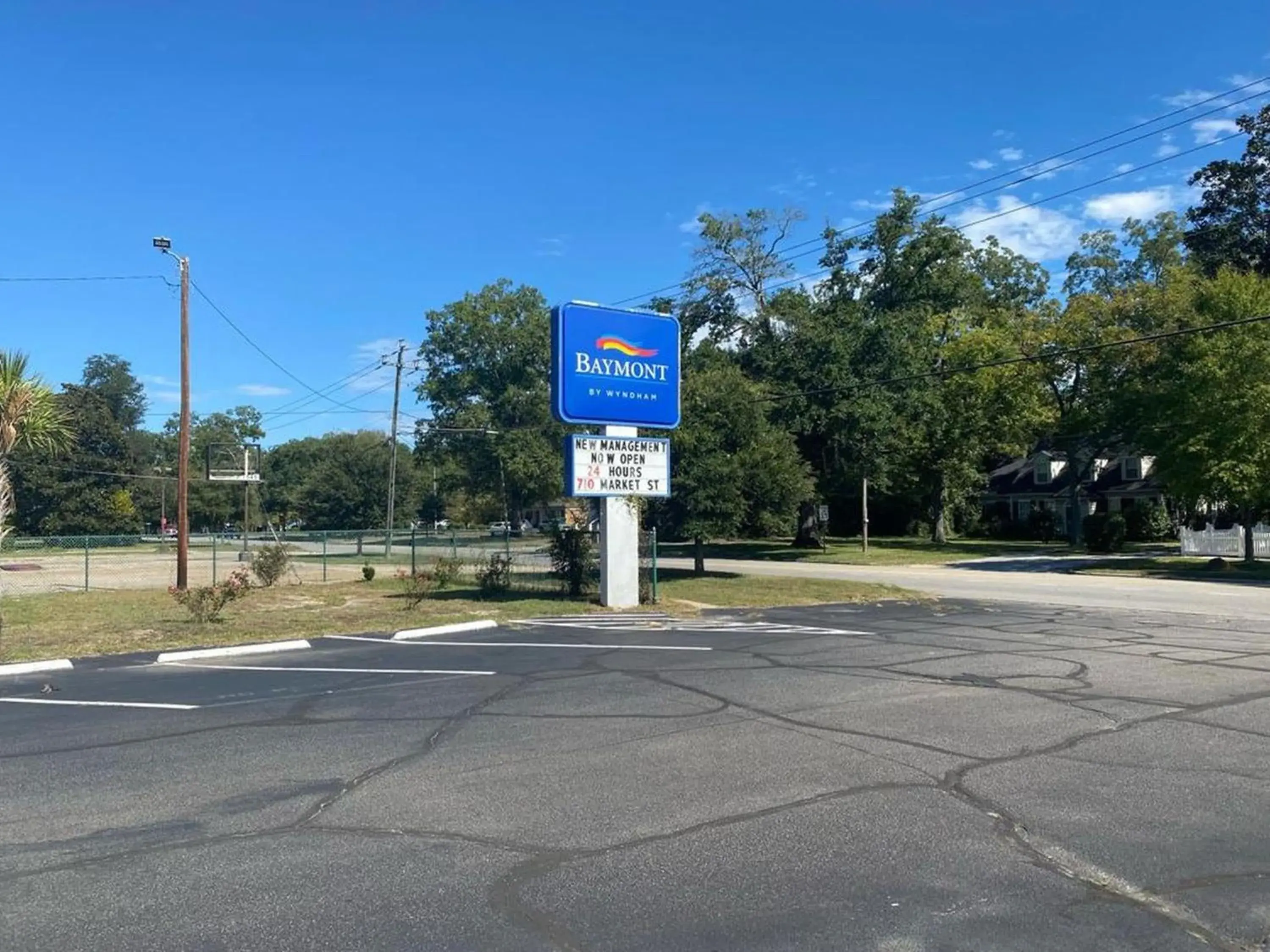 Facade/entrance in Baymont by Wyndham Cheraw Facade/entrance in Baymont by Wyndham Cheraw