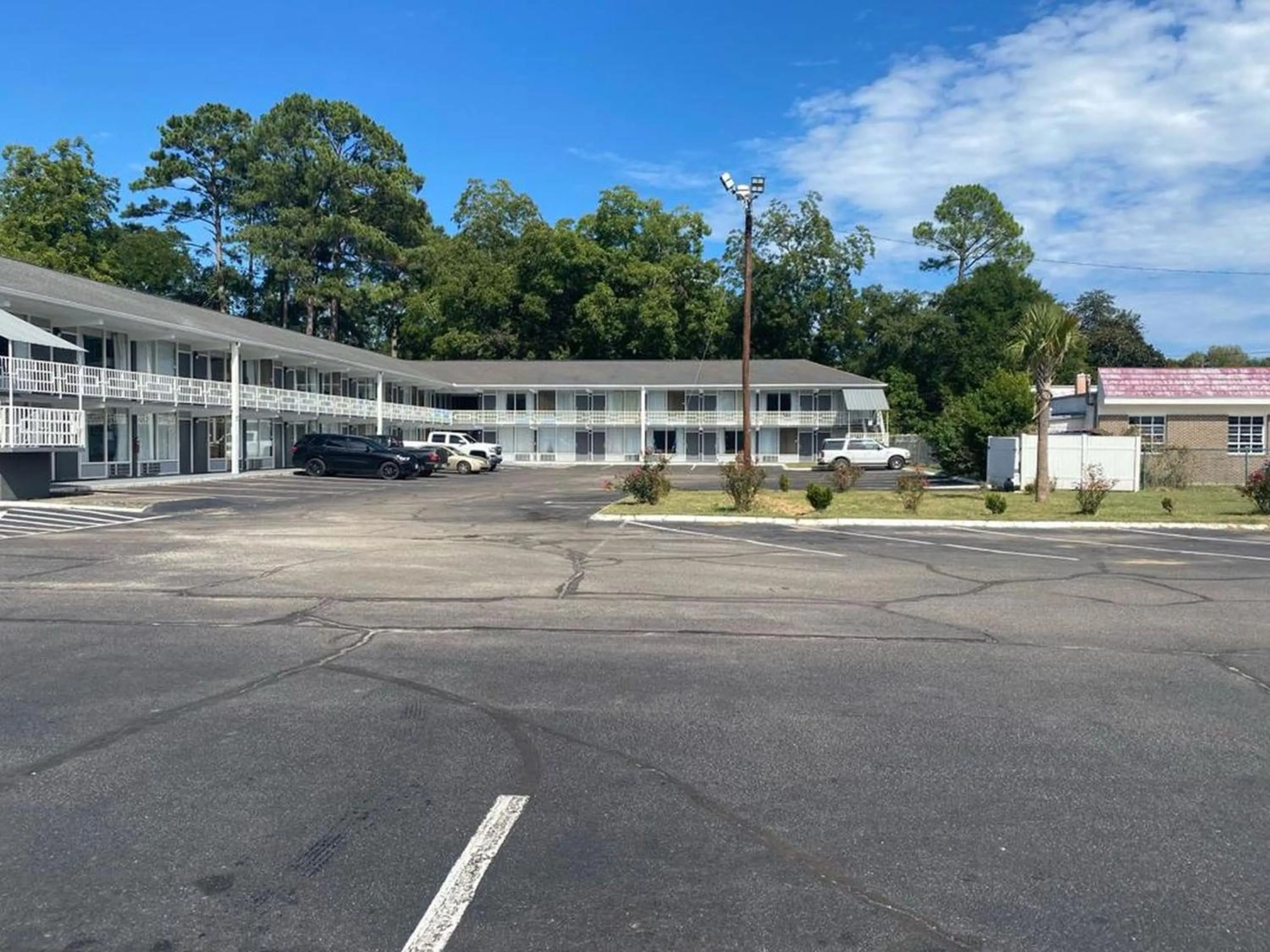 Parking in Baymont by Wyndham Cheraw