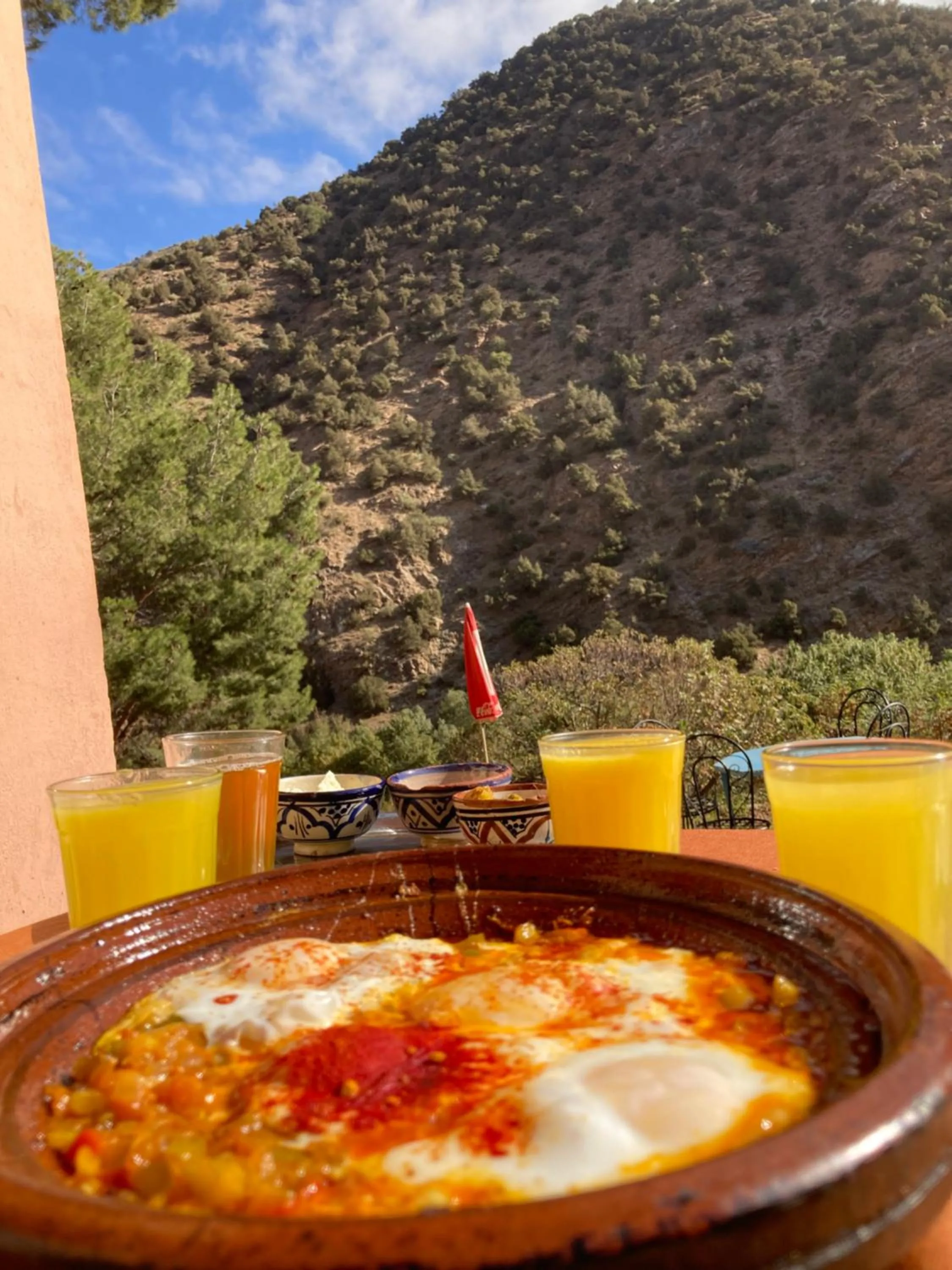 Restaurant/places to eat in Atlas Tigmi