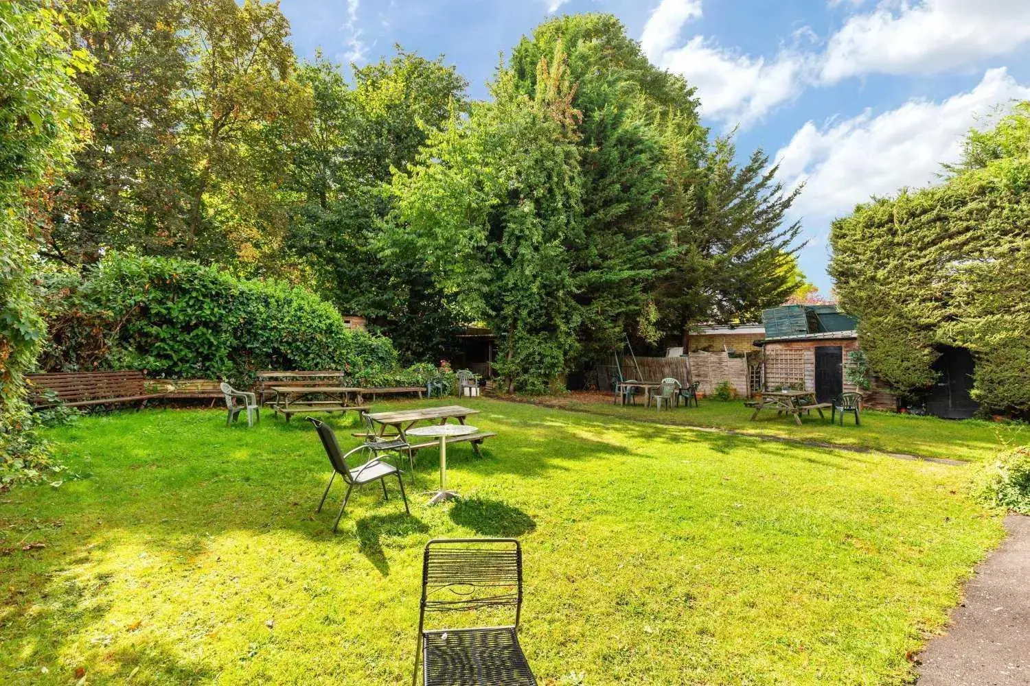 Garden in Amhurst Hotel Garden in Amhurst Hotel