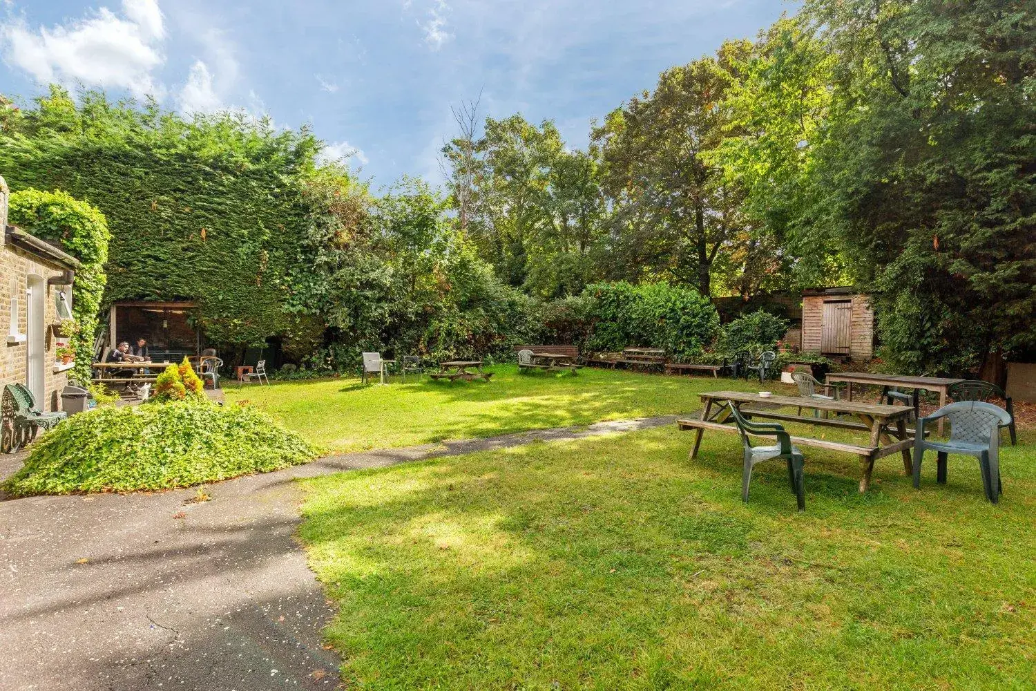 Garden in Amhurst Hotel Garden in Amhurst Hotel