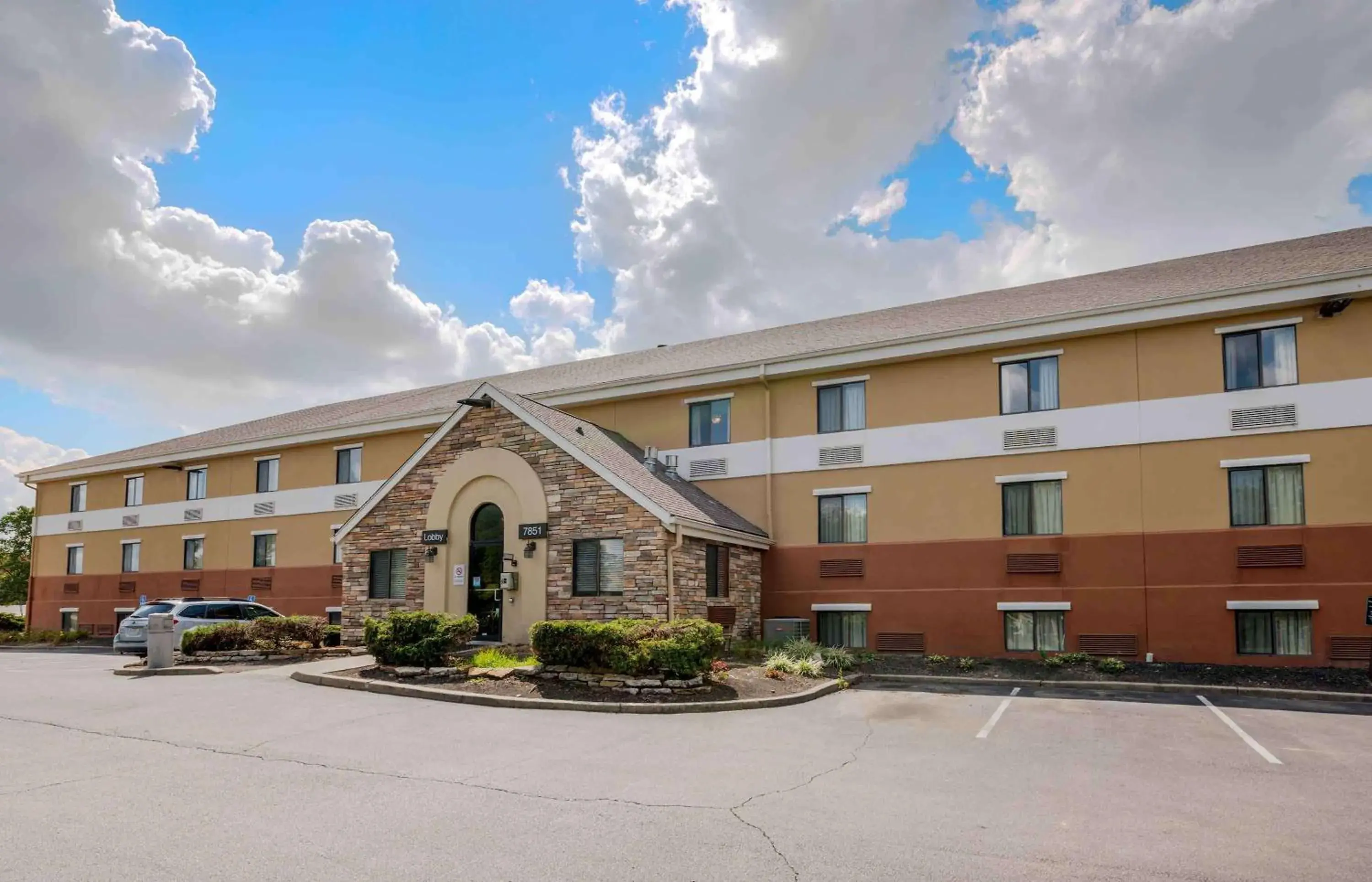 Property building in Extended Stay America Suites - Dayton - South Property building in Extended Stay America Suites - Dayton - South