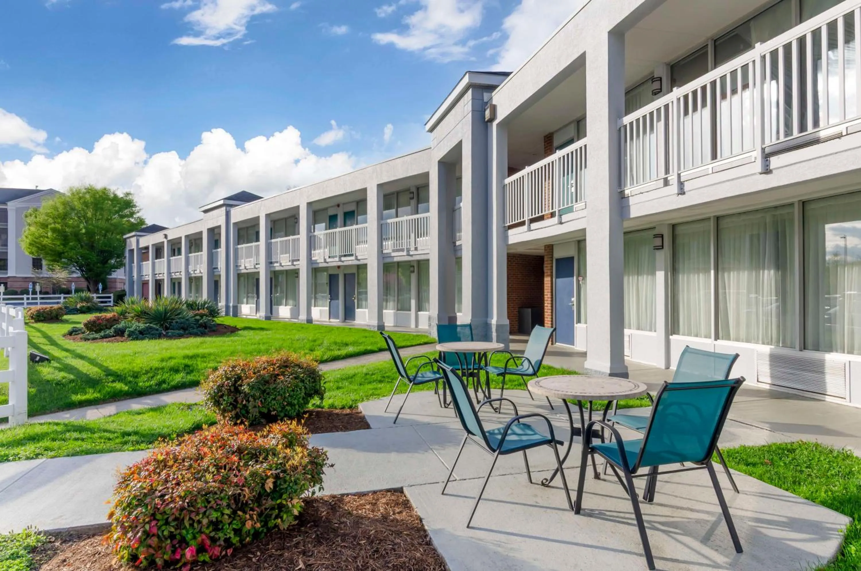 Property building in Best Western Lexington Inn