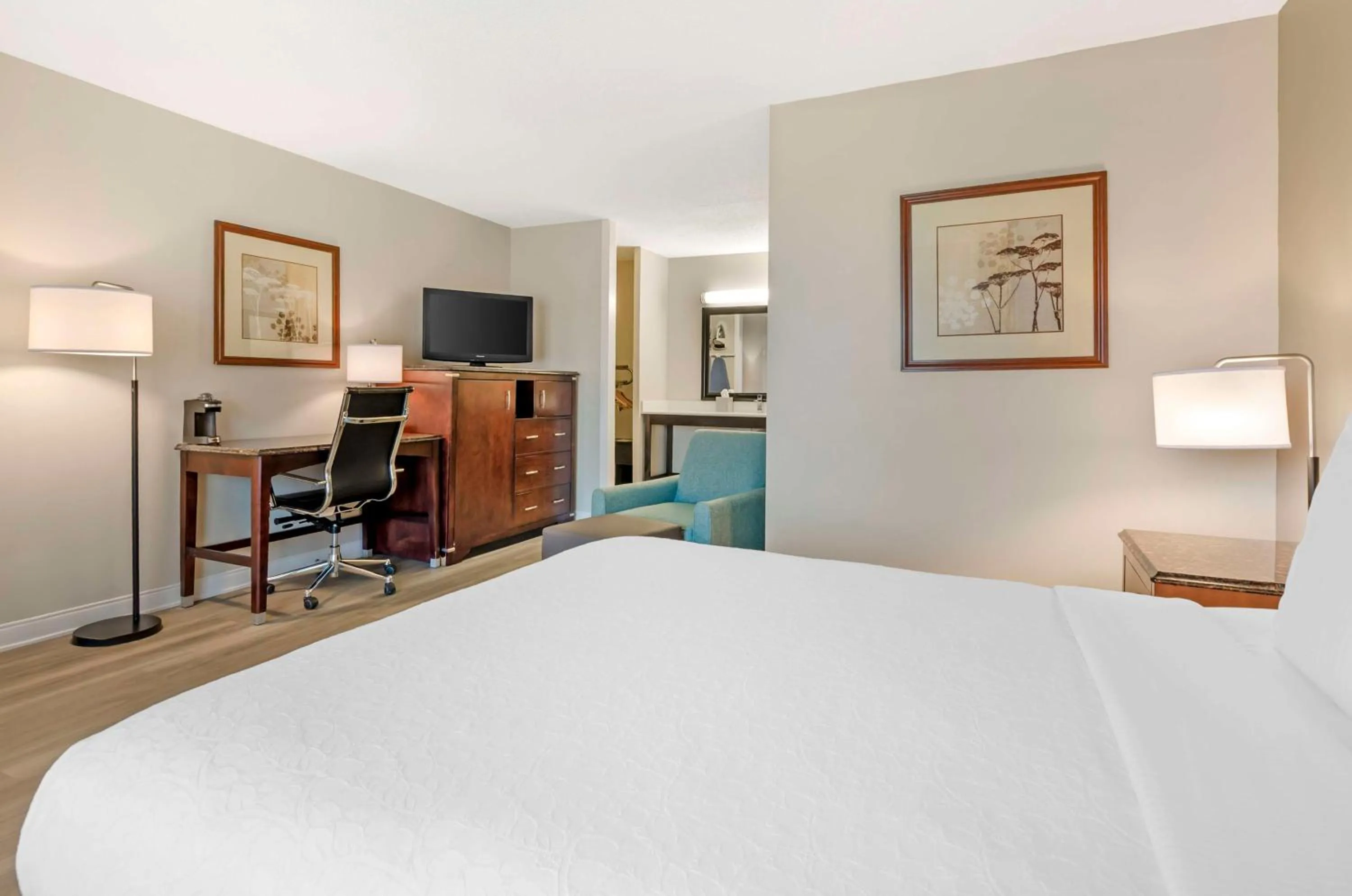 Bedroom, Bed in Best Western Lexington Inn