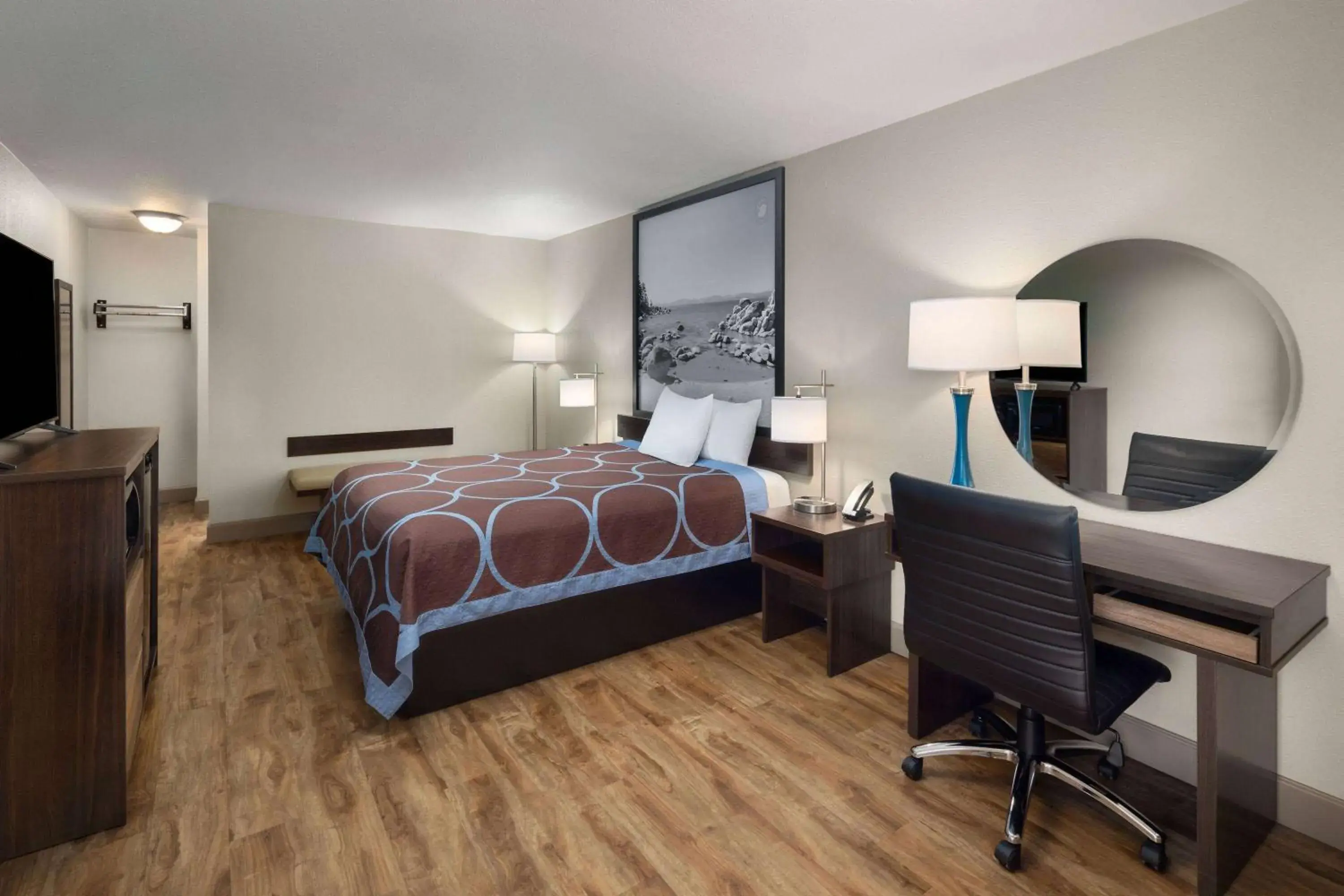 Queen Room - Non-Smoking in Super 8 by Wyndham Fallon Queen Room - Non-Smoking in Super 8 by Wyndham Fallon