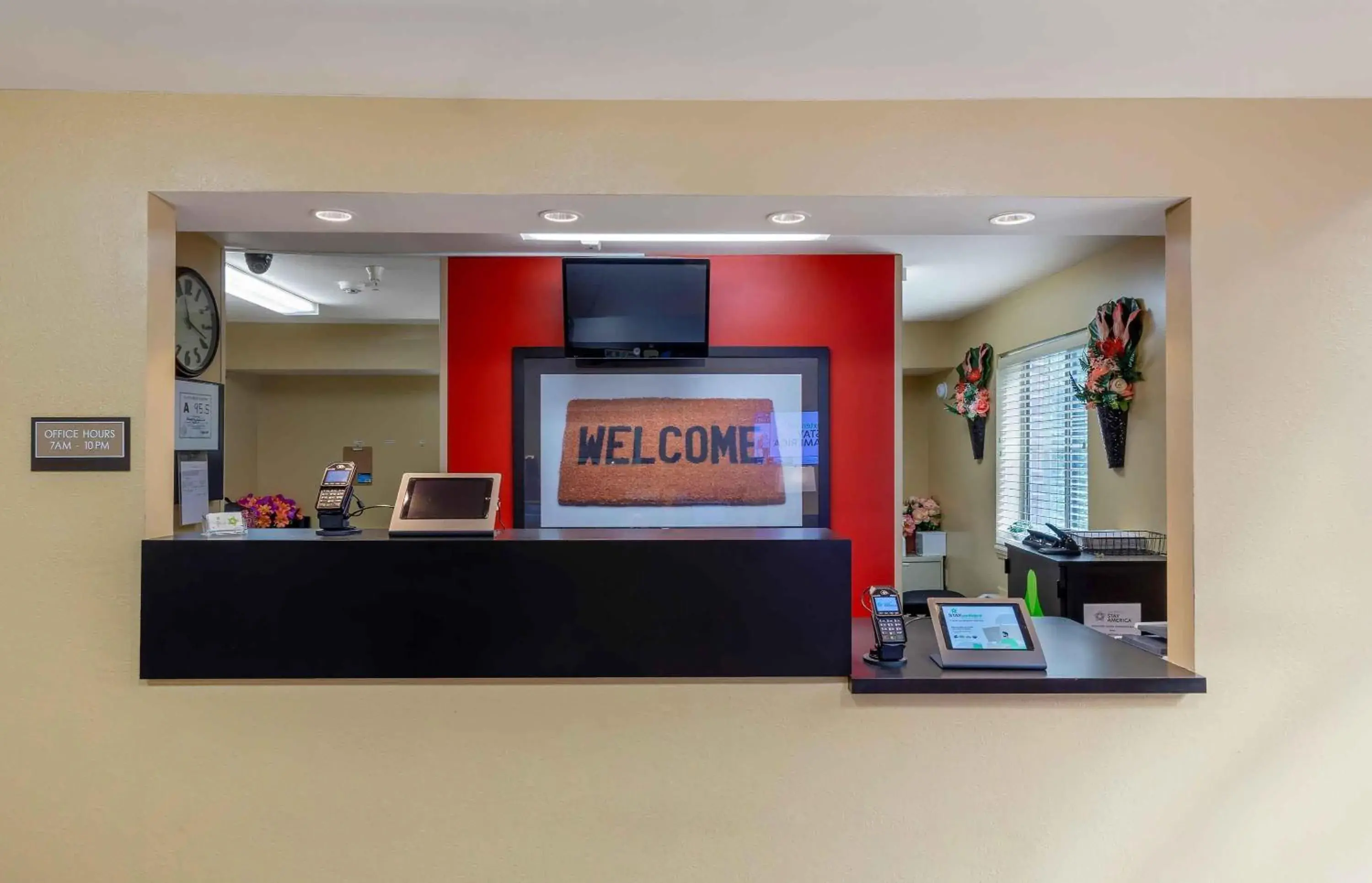 Lobby or reception in Extended Stay America Suites - Raleigh - North Raleigh - Wake Towne Dr Lobby or reception in Extended Stay America Suites - Raleigh - North Raleigh - Wake Towne Dr