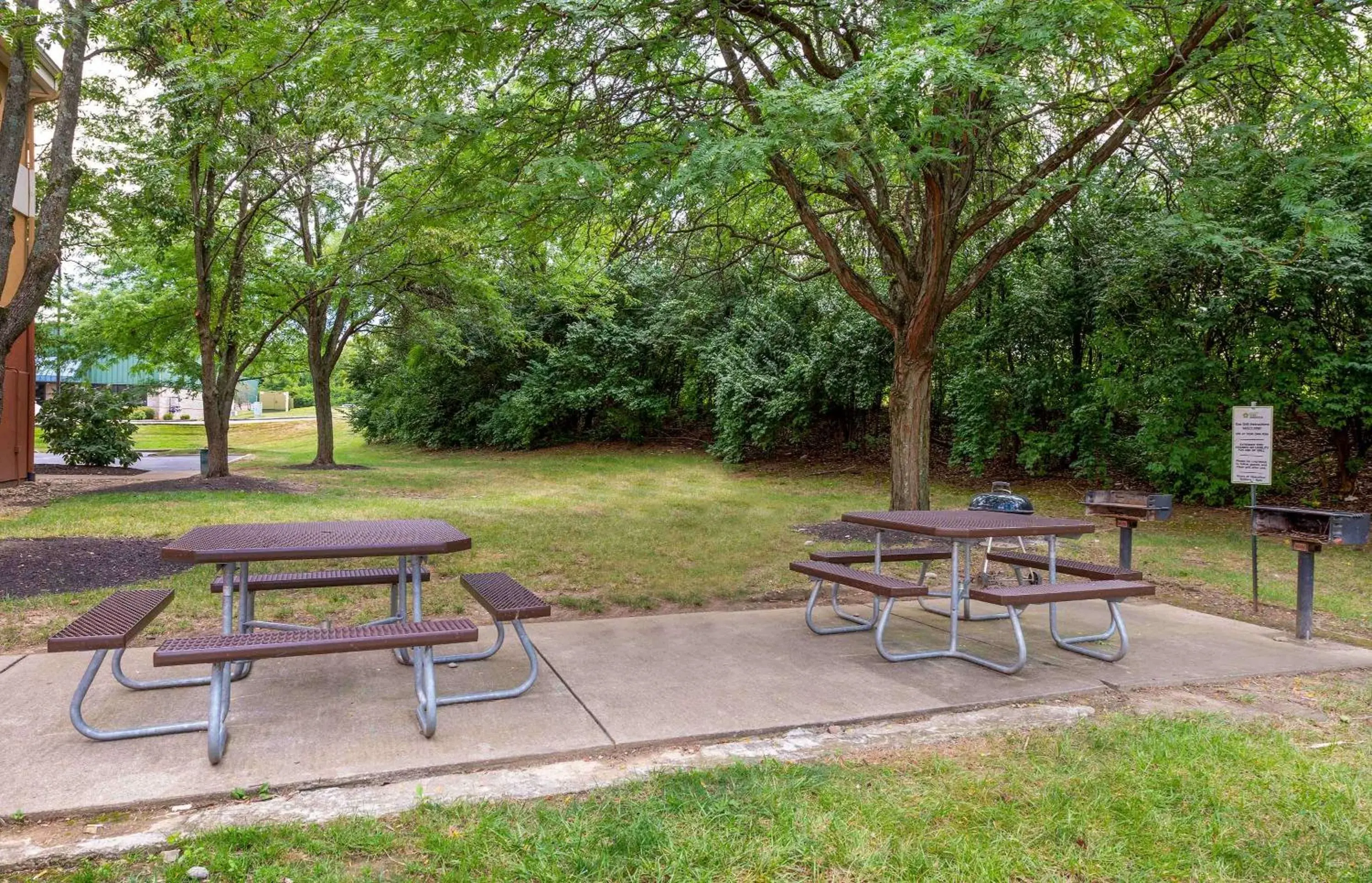 Property building in Studio 6 Fairfield, OH - Cincinnati Property building in Studio 6 Fairfield, OH - Cincinnati