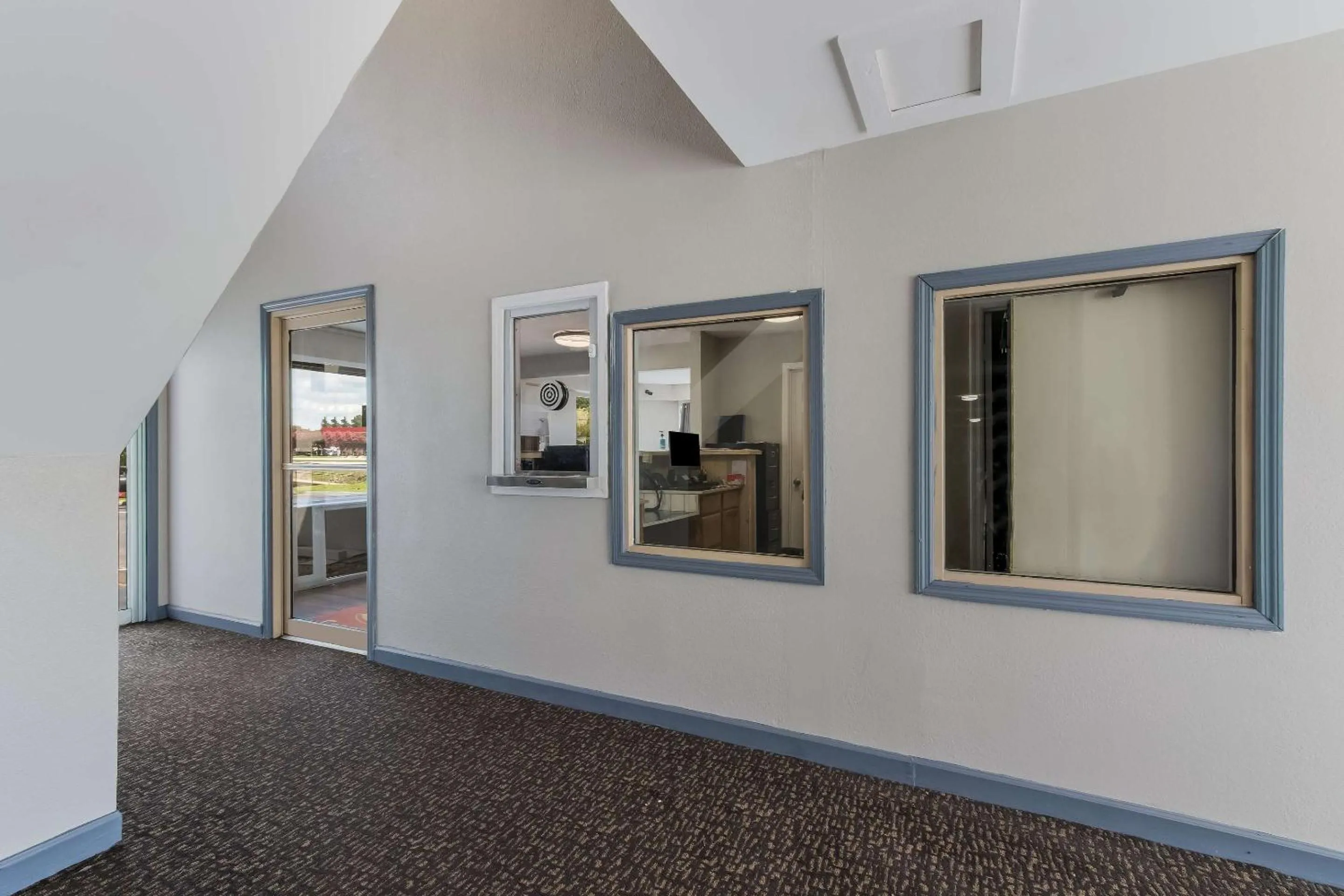 Property building in Econo Lodge Cherry Point