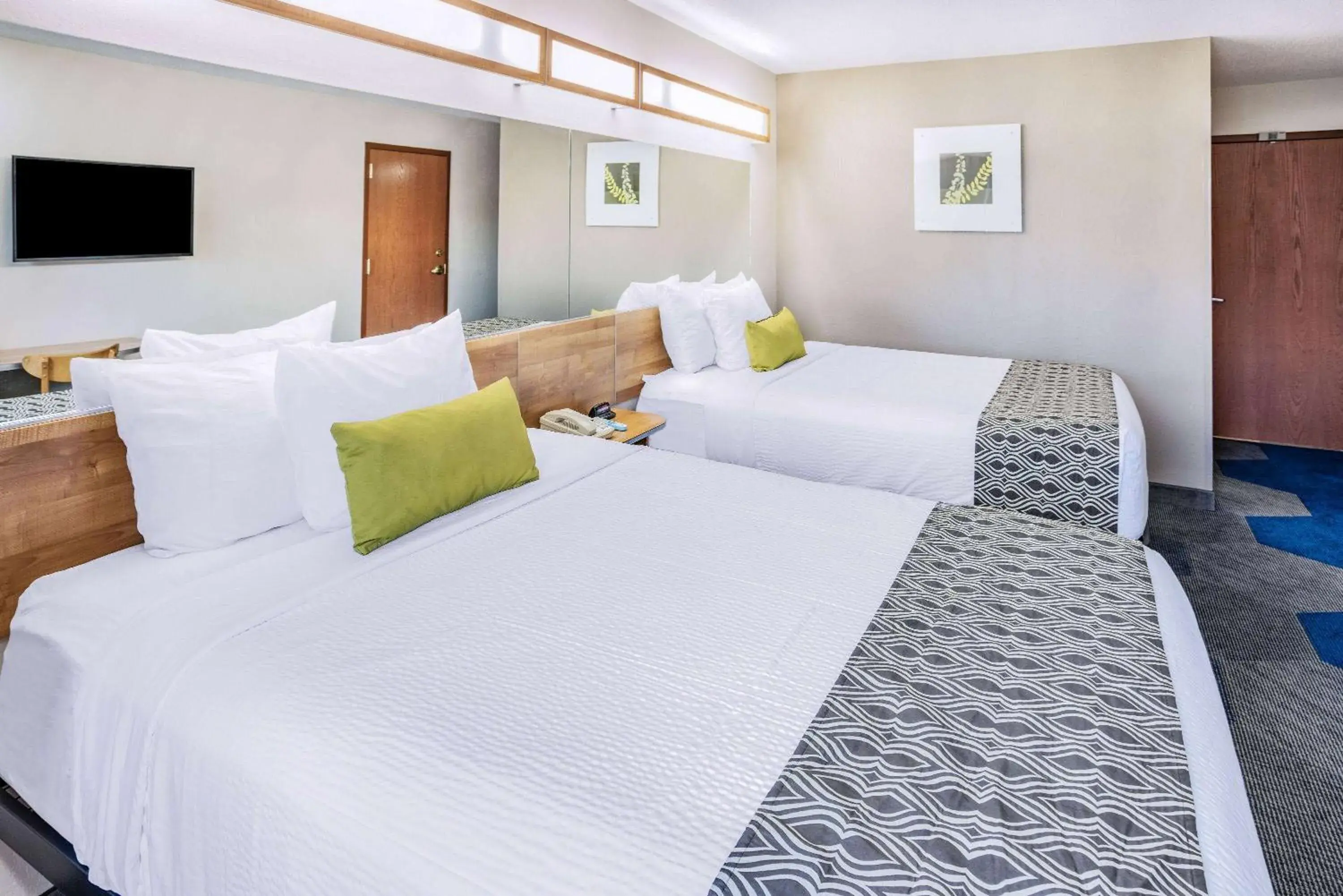 Photo of the whole room, Bed in Microtel Inn & Suites by Wyndham Johnstown Photo of the whole room, Bed in Microtel Inn & Suites by Wyndham Johnstown