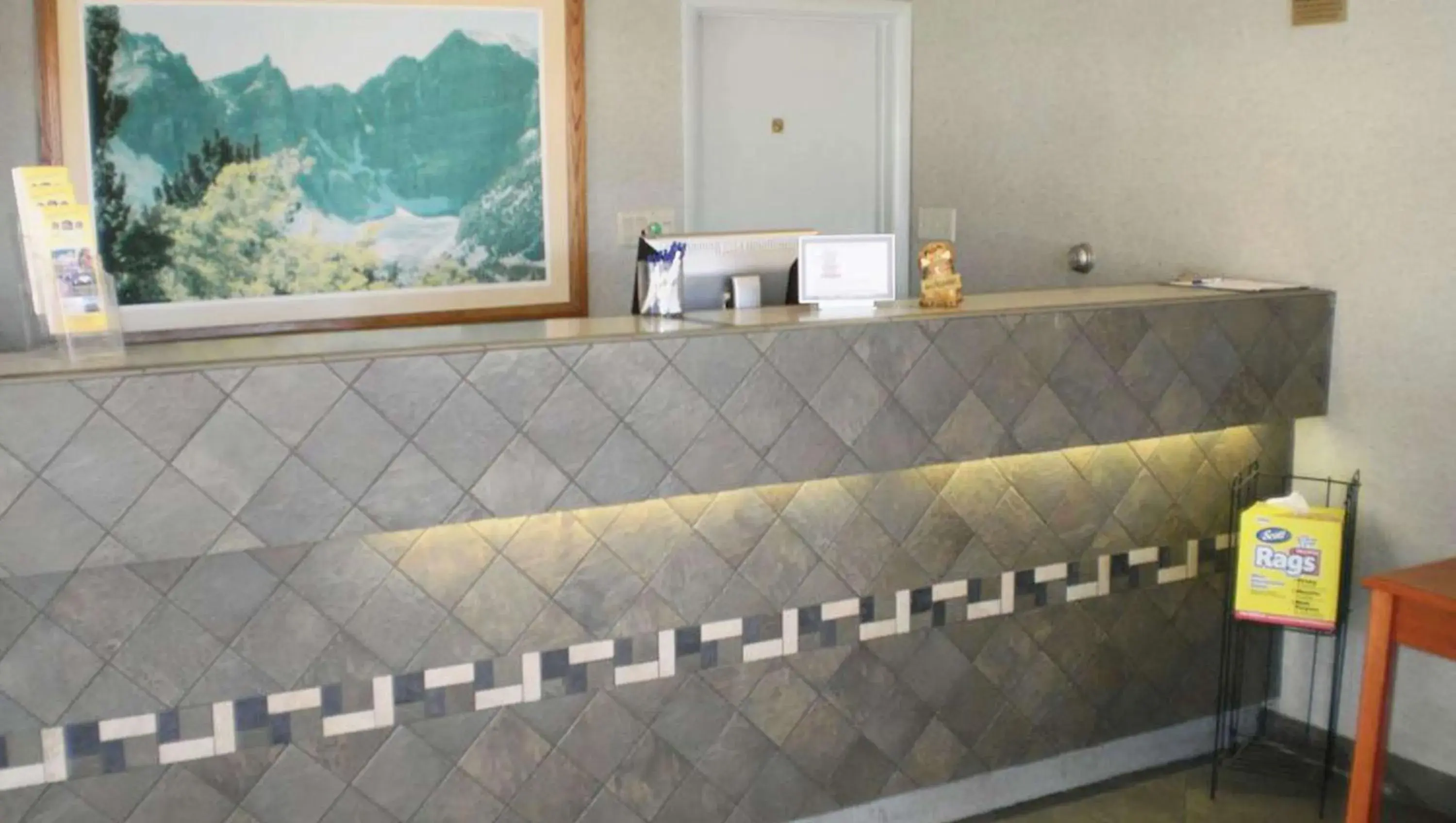 Lobby or reception in Magnuson Hotel Park Vue Lobby or reception in Magnuson Hotel Park Vue