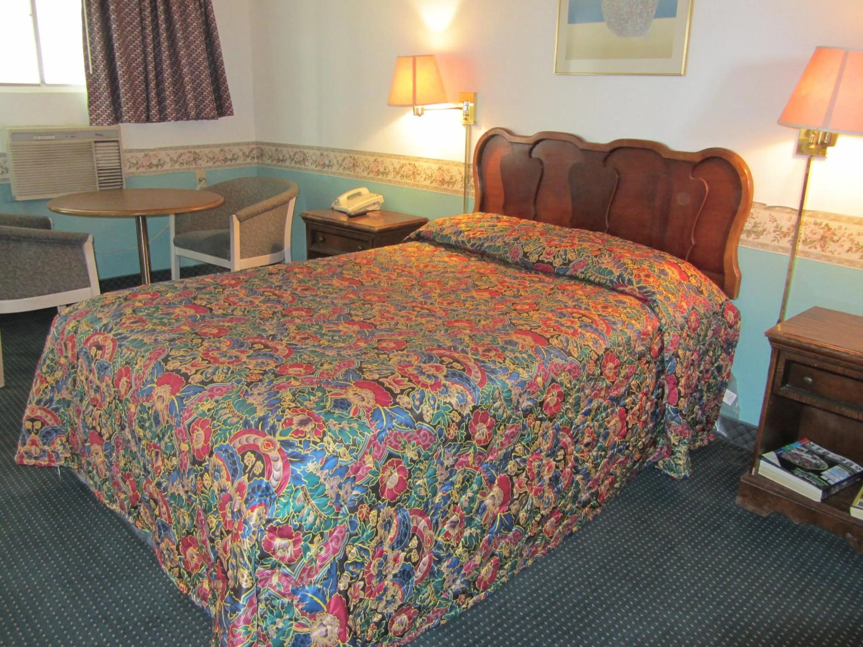 Bed in Budget Inn Odessa