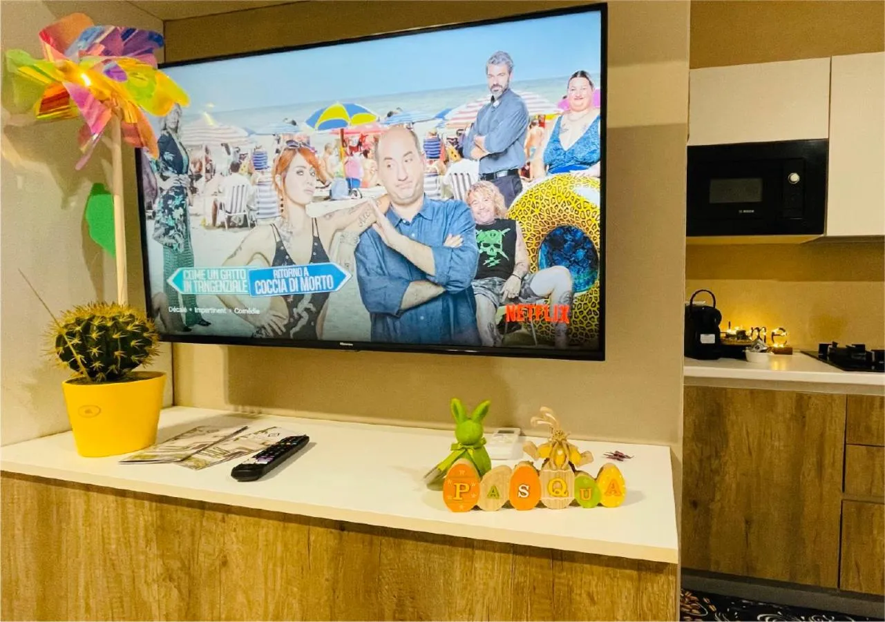 TV and multimedia in La Collina di Montegrappa - Suites with Heated Private Pool - Suites with Shared Pool