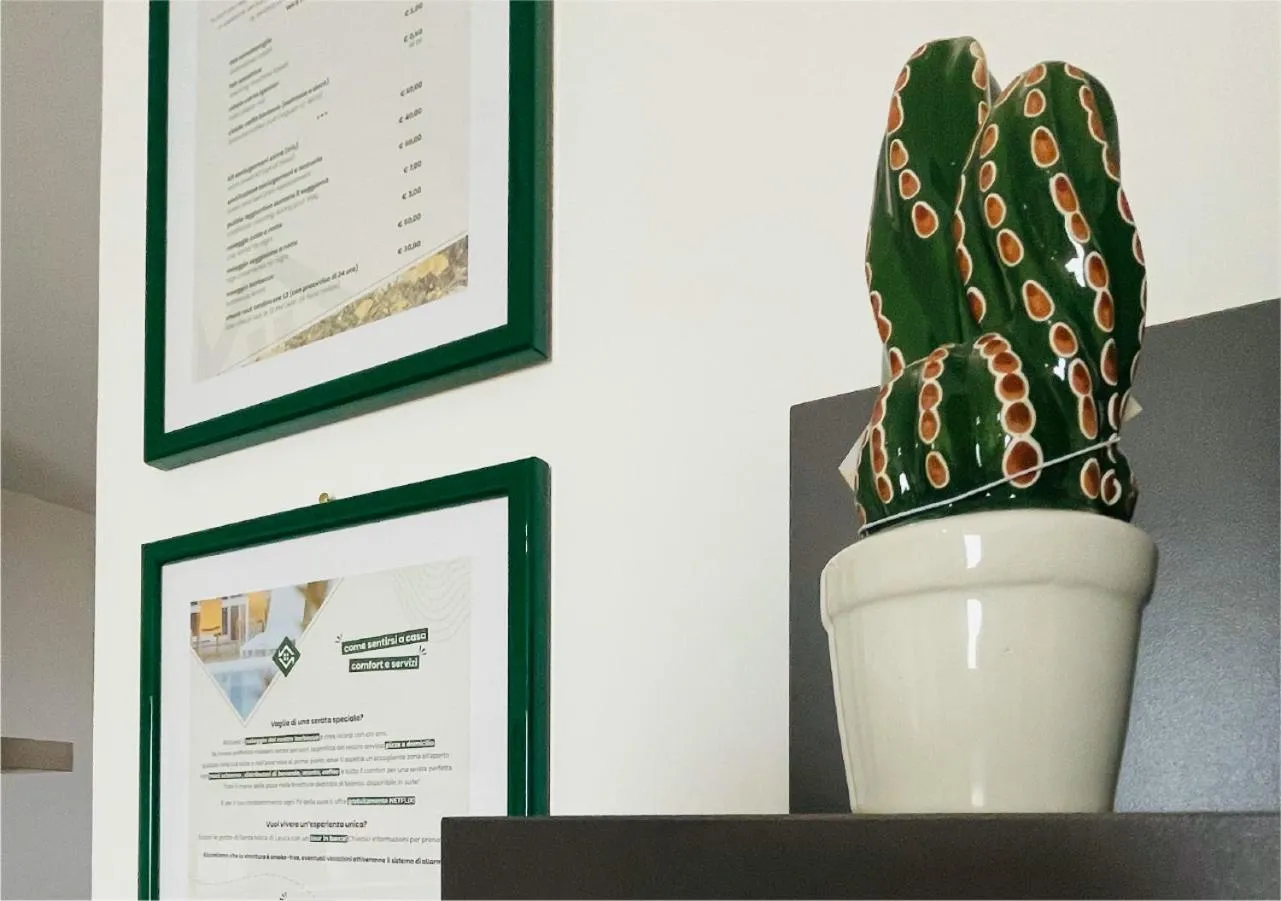 Decorative detail in La Collina di Montegrappa - Suites with Heated Private Pool - Suites with Shared Pool