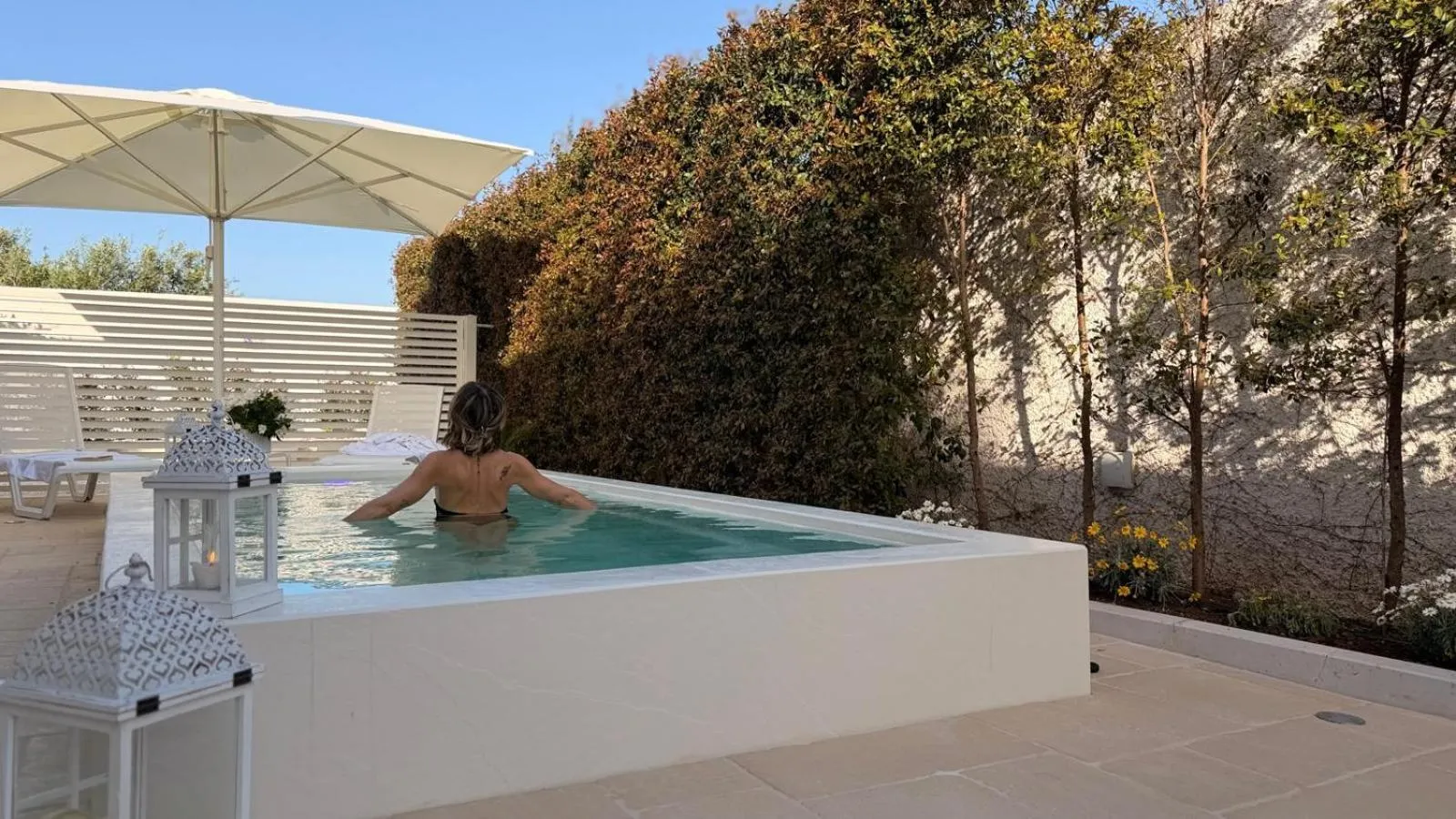 Swimming pool in La Collina di Montegrappa - Suites with Heated Private Pool - Suites with Shared Pool