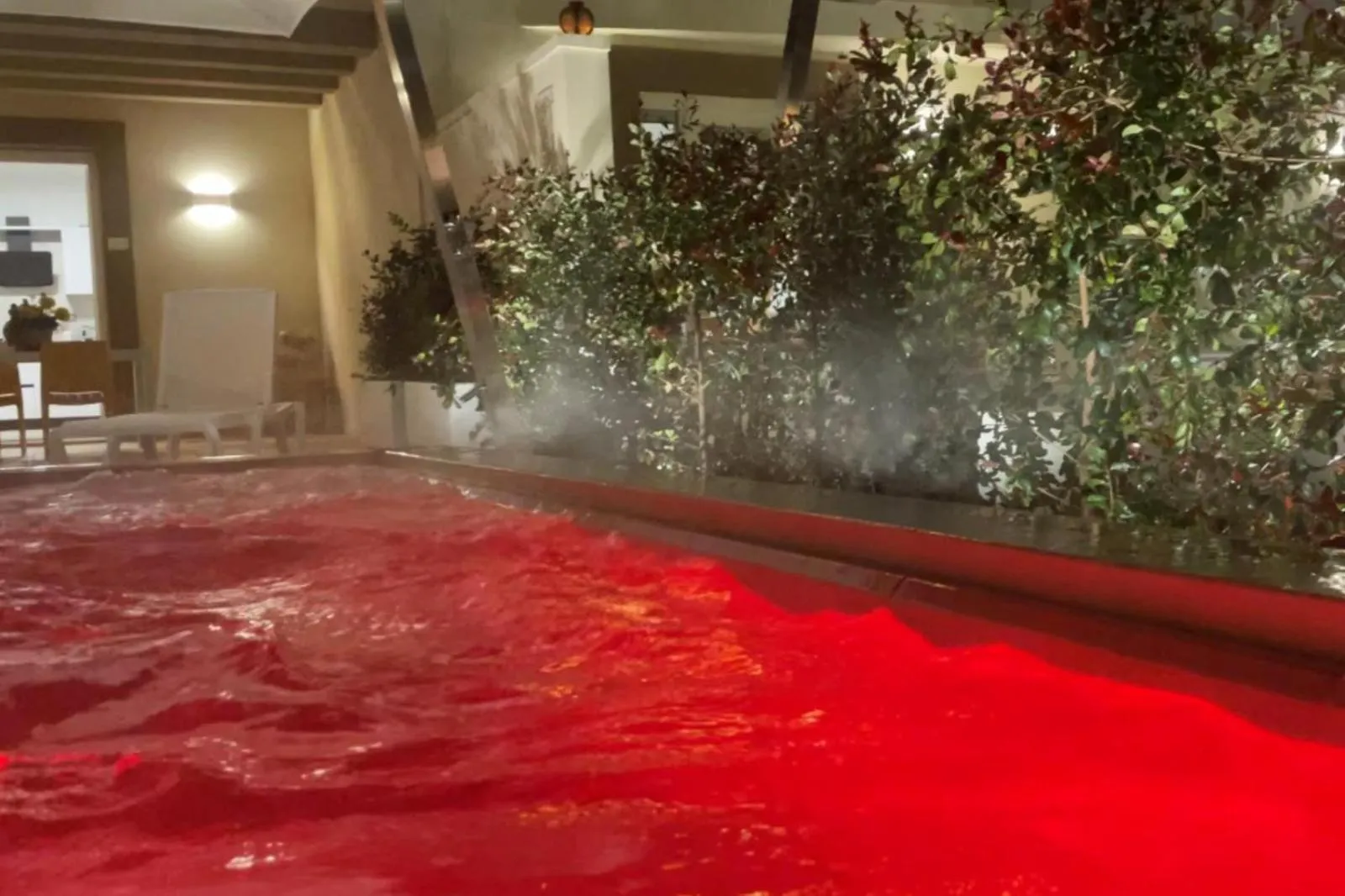 Pool view in La Collina di Montegrappa - Suites with Heated Private Pool - Suites with Shared Pool