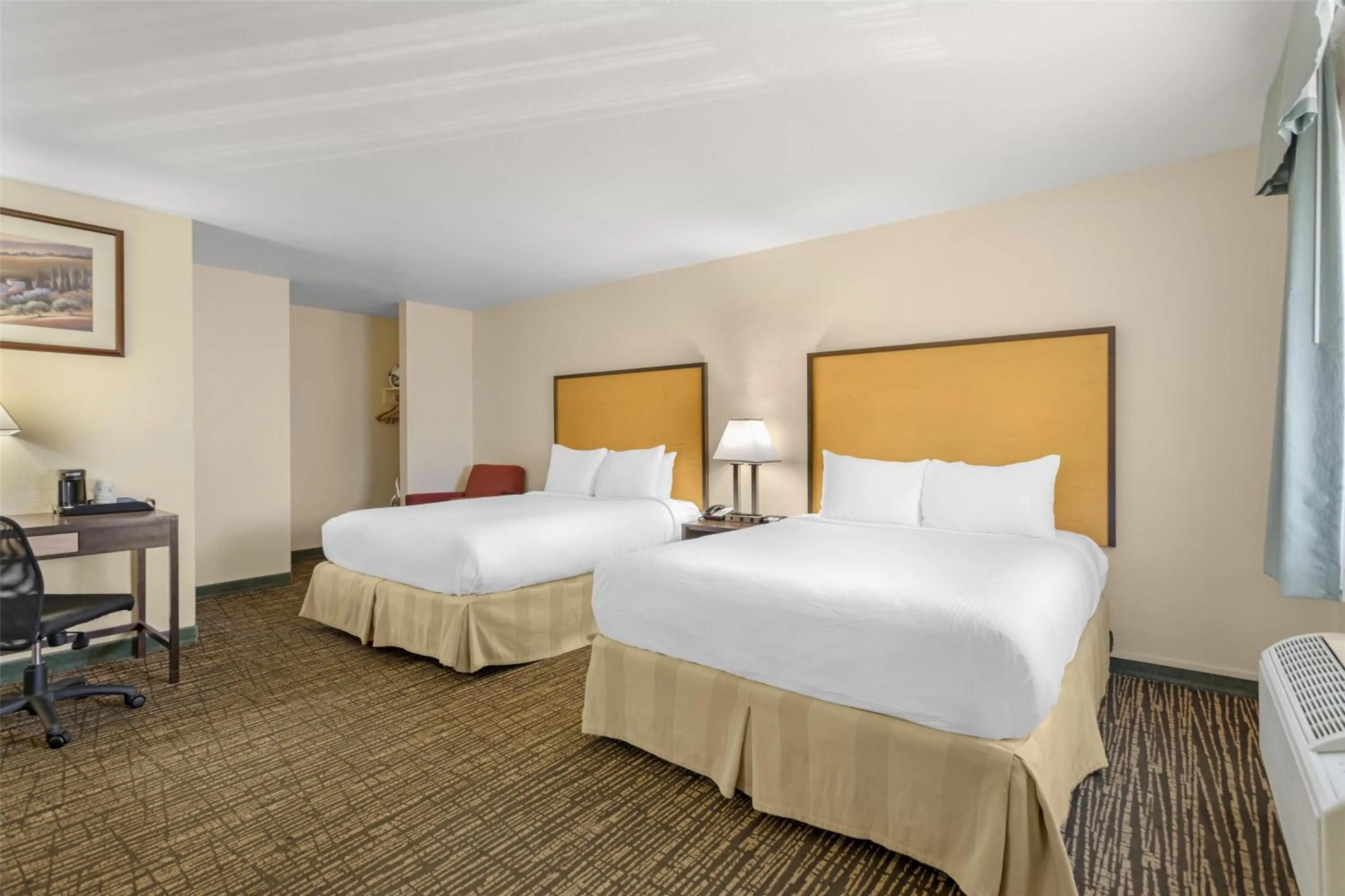 Bedroom, Bed in Best Western Petaluma Inn