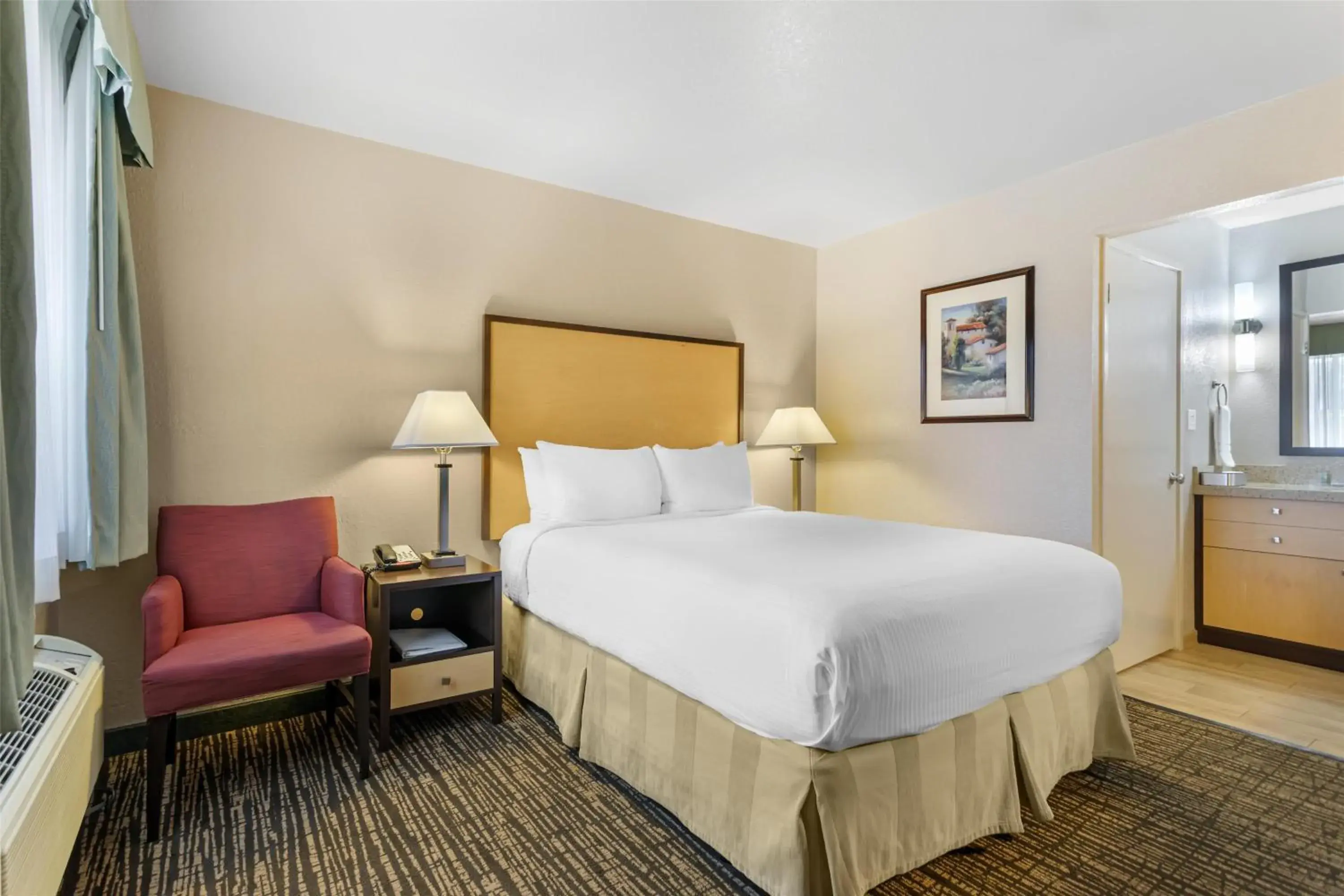 Bedroom, Bed in Best Western Petaluma Inn Bedroom, Bed in Best Western Petaluma Inn