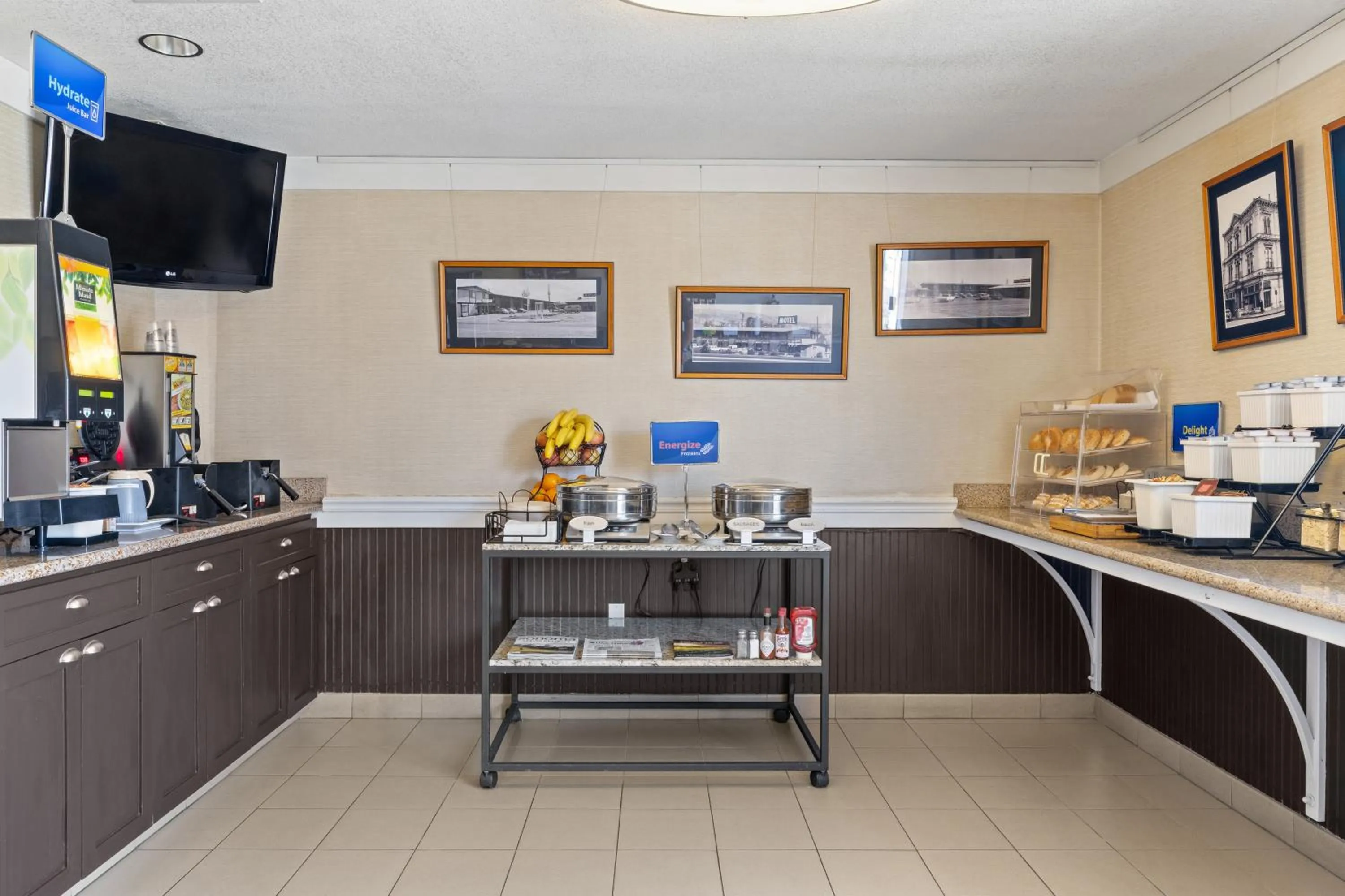 Breakfast in Best Western Petaluma Inn