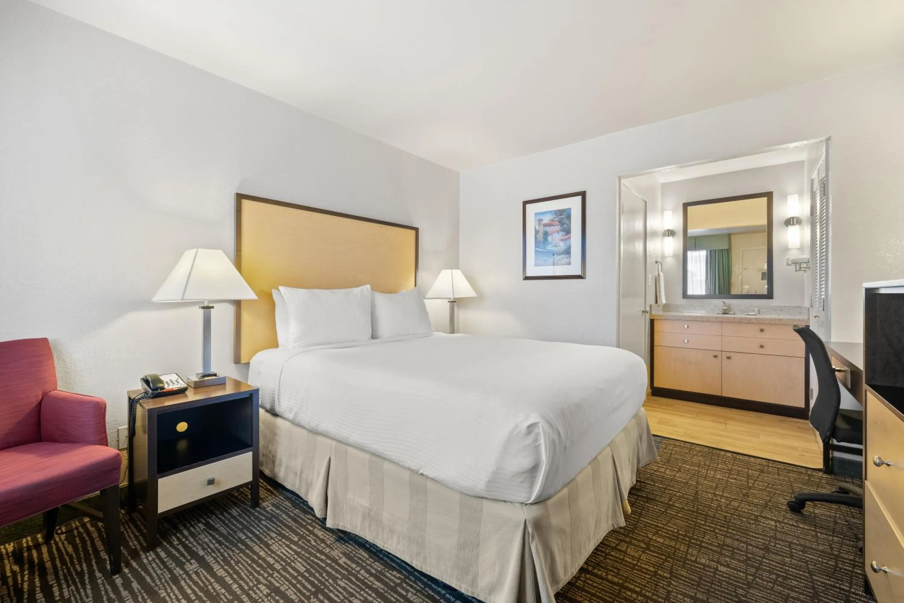 Bed in Best Western Petaluma Inn