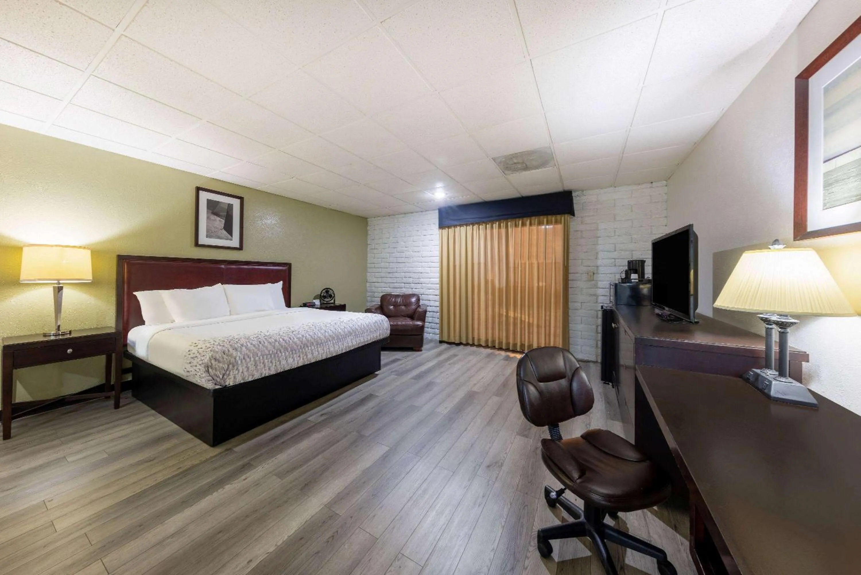 Bed in Baymont by Wyndham El Dorado