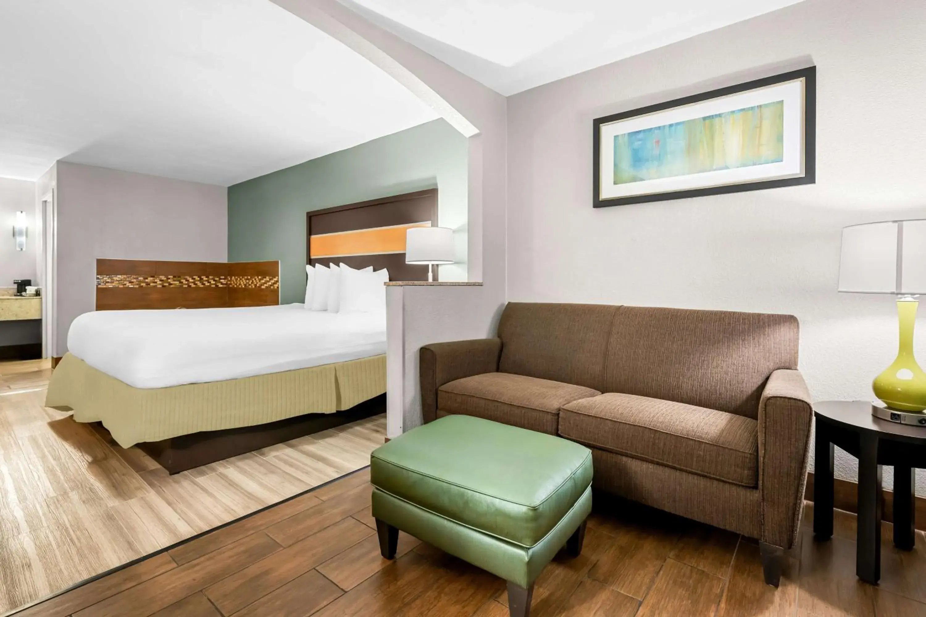 Spa and wellness centre/facilities, Bed in Best Western Executive Suites Spa and wellness centre/facilities, Bed in Best Western Executive Suites