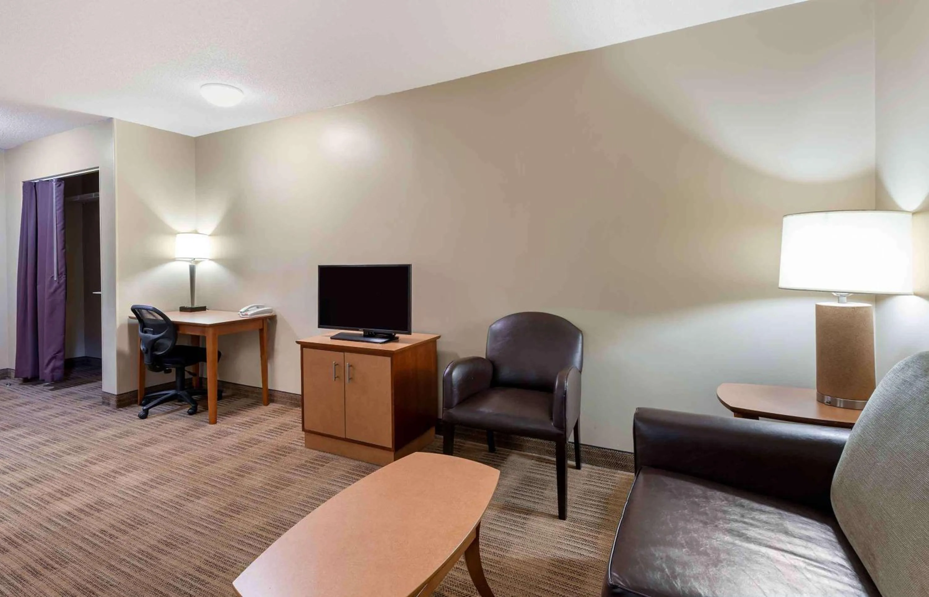 Bedroom in Extended Stay America Suites - Cleveland - Westlake