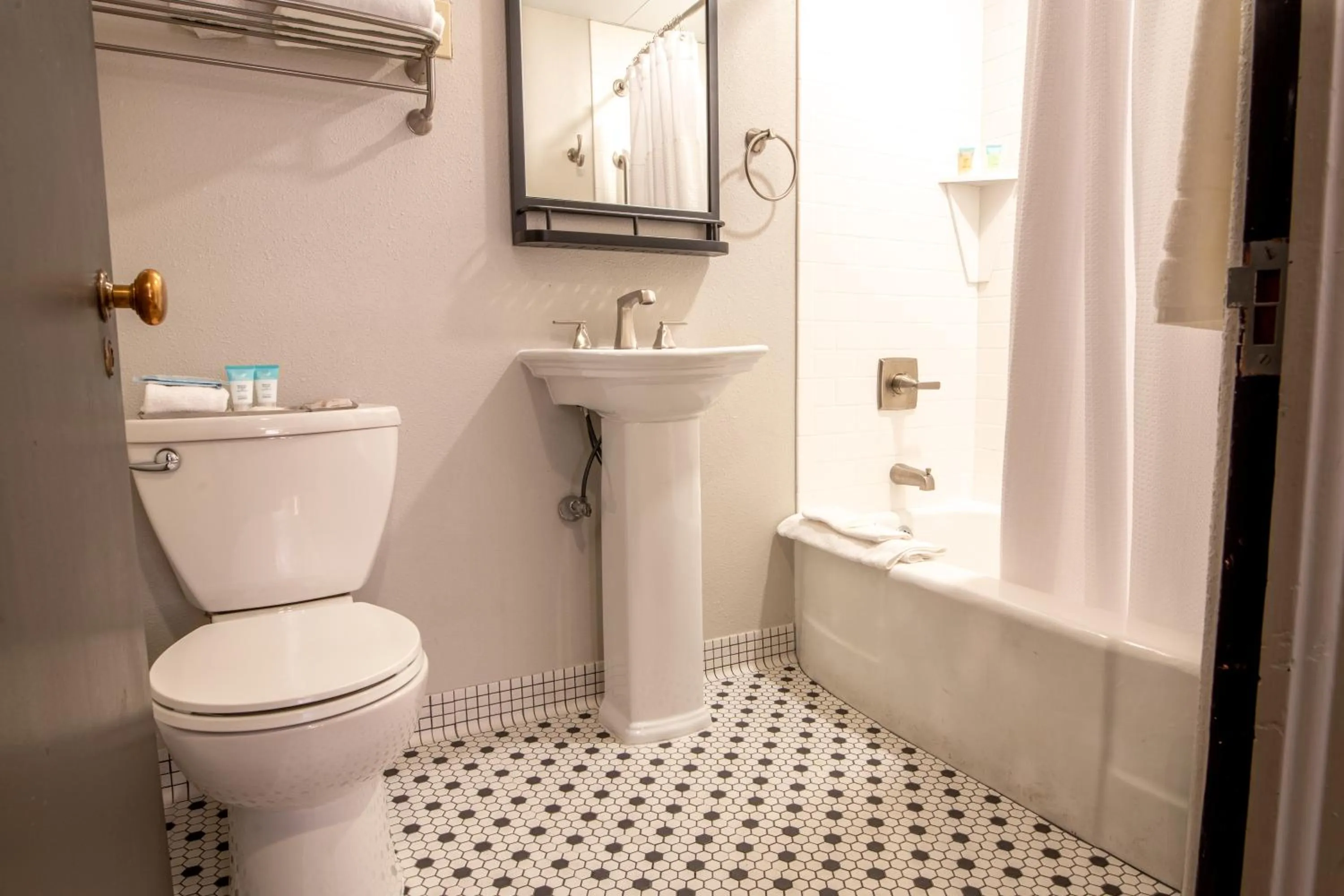 Bathroom in Hotel Maxwell Anderson