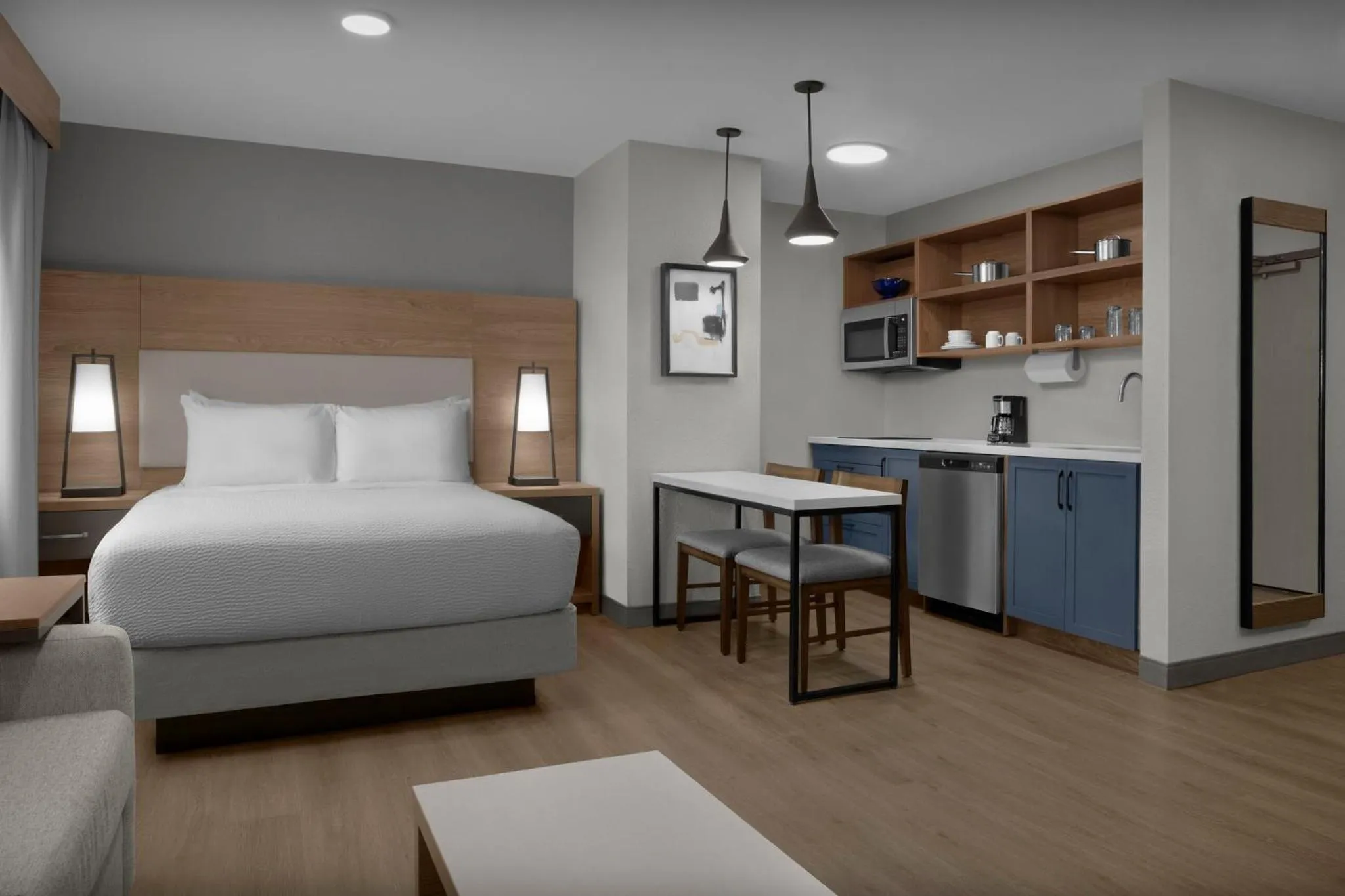 Photo of the whole room, Bed in Candlewood Suites Jacksonville Southpoint