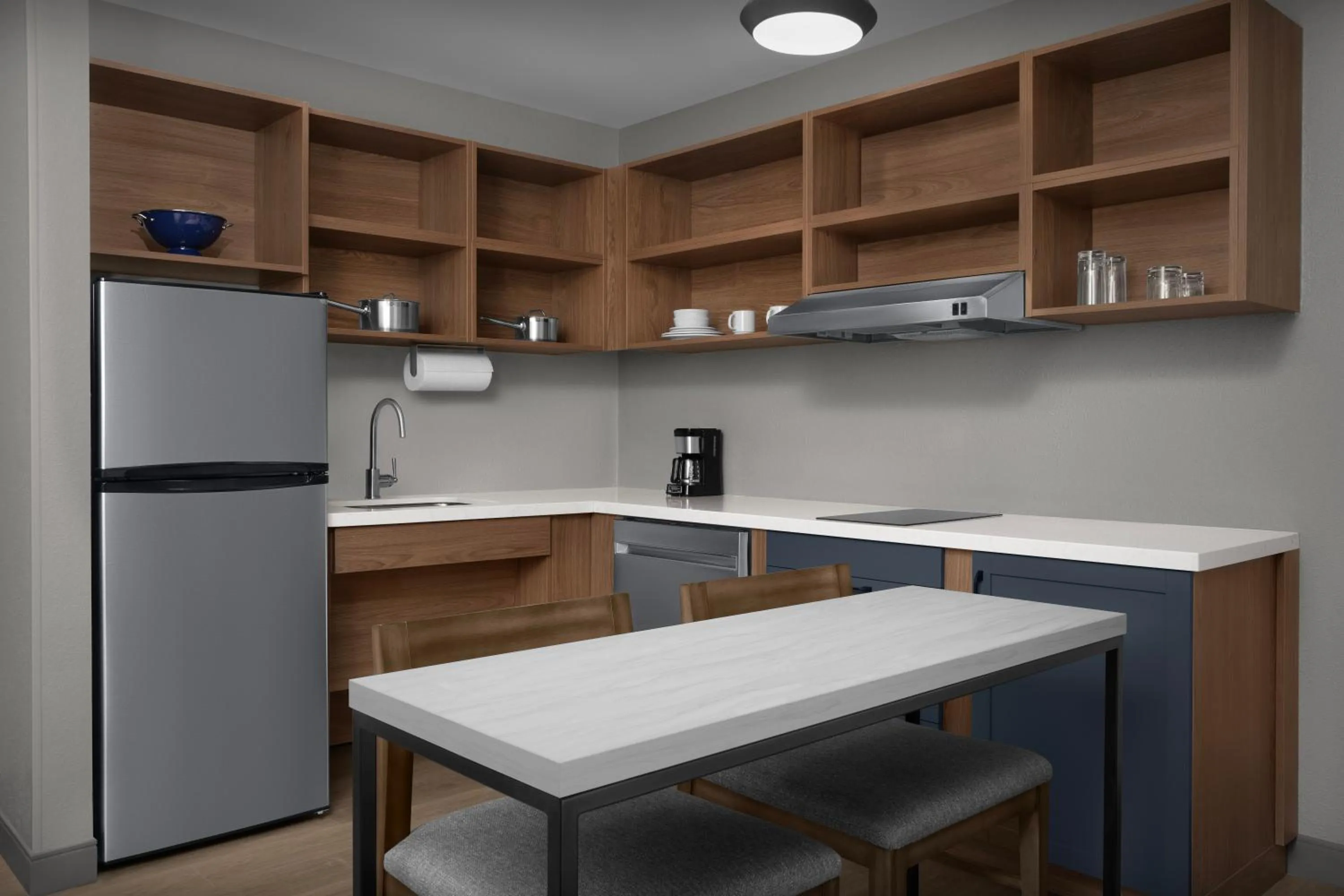 Kitchen or kitchenette in Candlewood Suites Jacksonville Southpoint