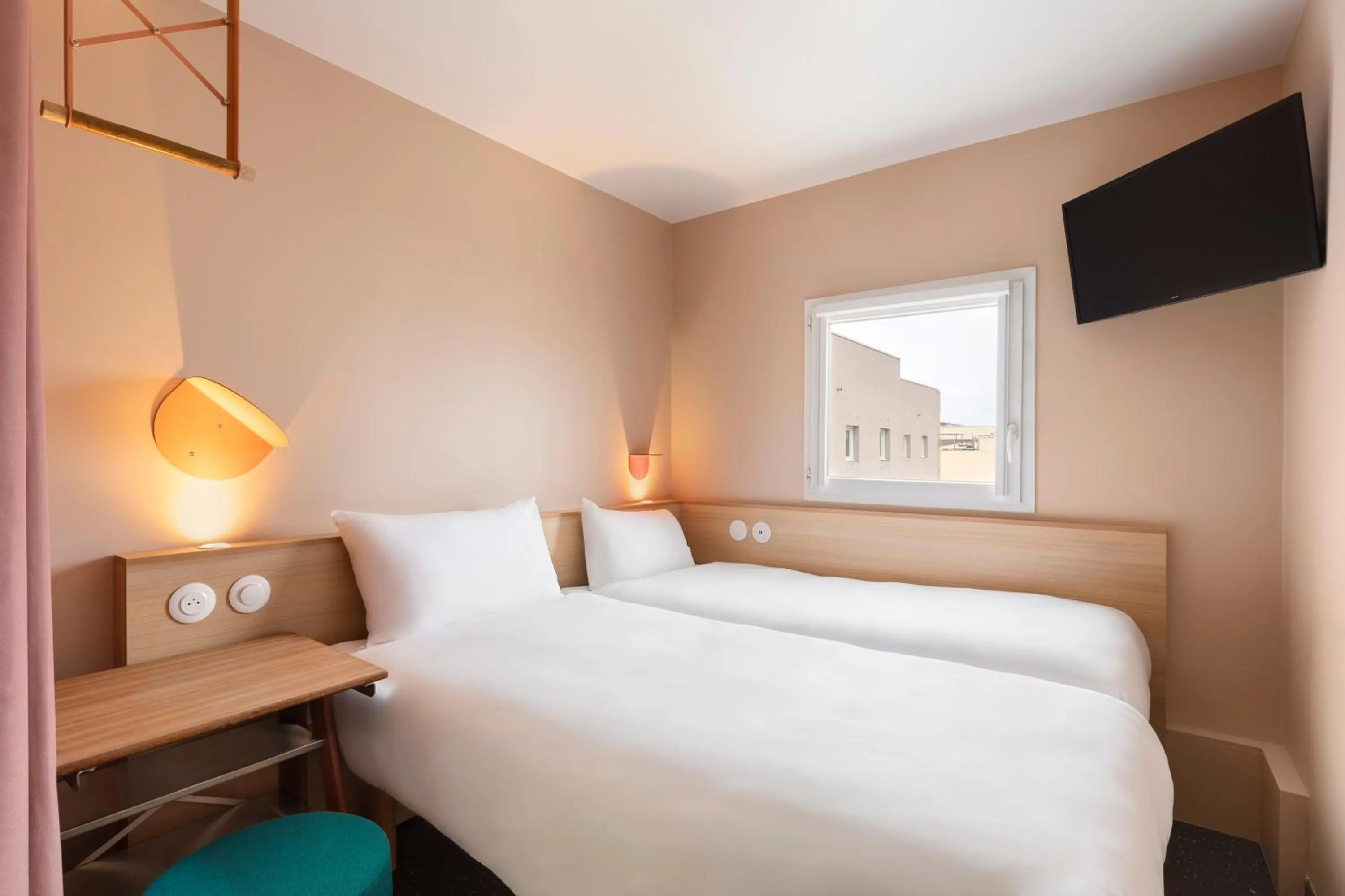 Photo of the whole room, Bed in Greet Hotel Nice Aéroport Promenade des Anglais