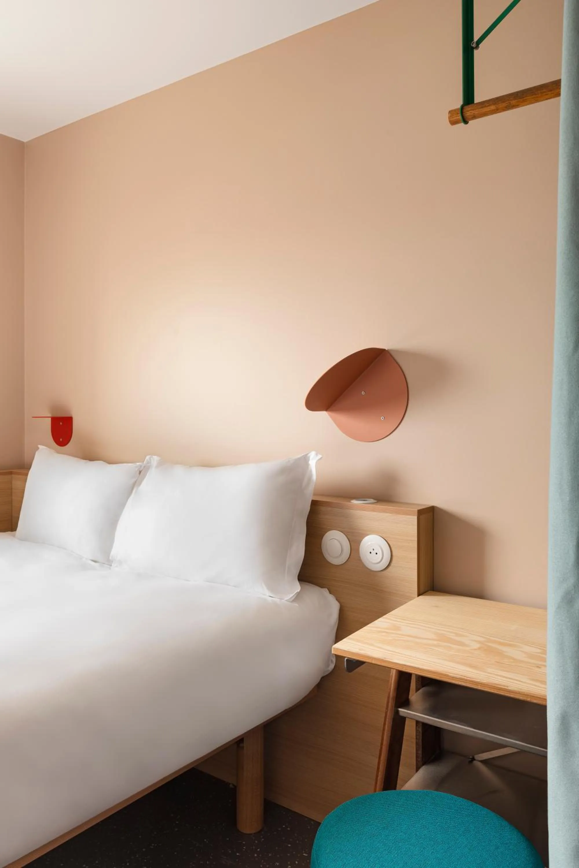 Photo of the whole room, Bed in Greet Hotel Nice Aéroport Promenade des Anglais