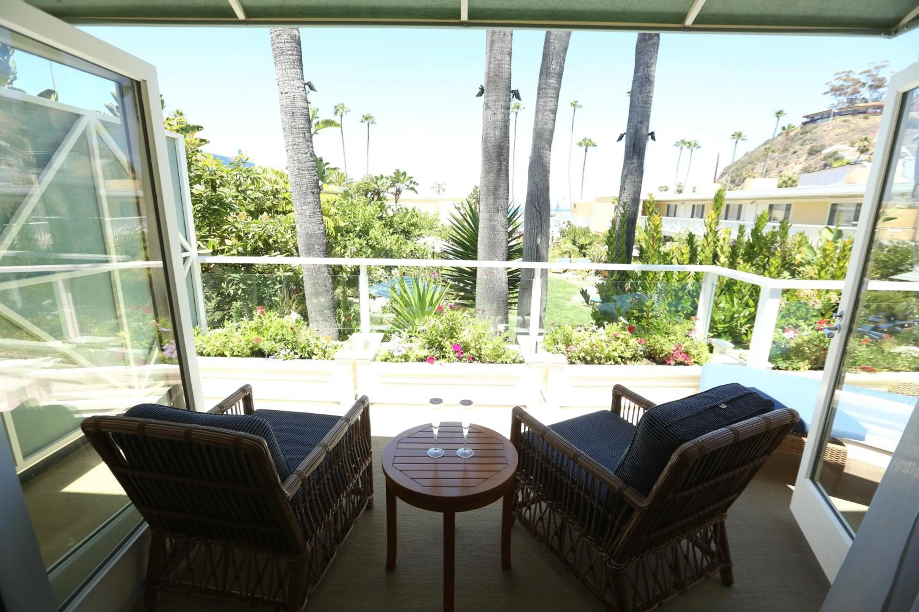 Balcony/Terrace in Pavilion Hotel