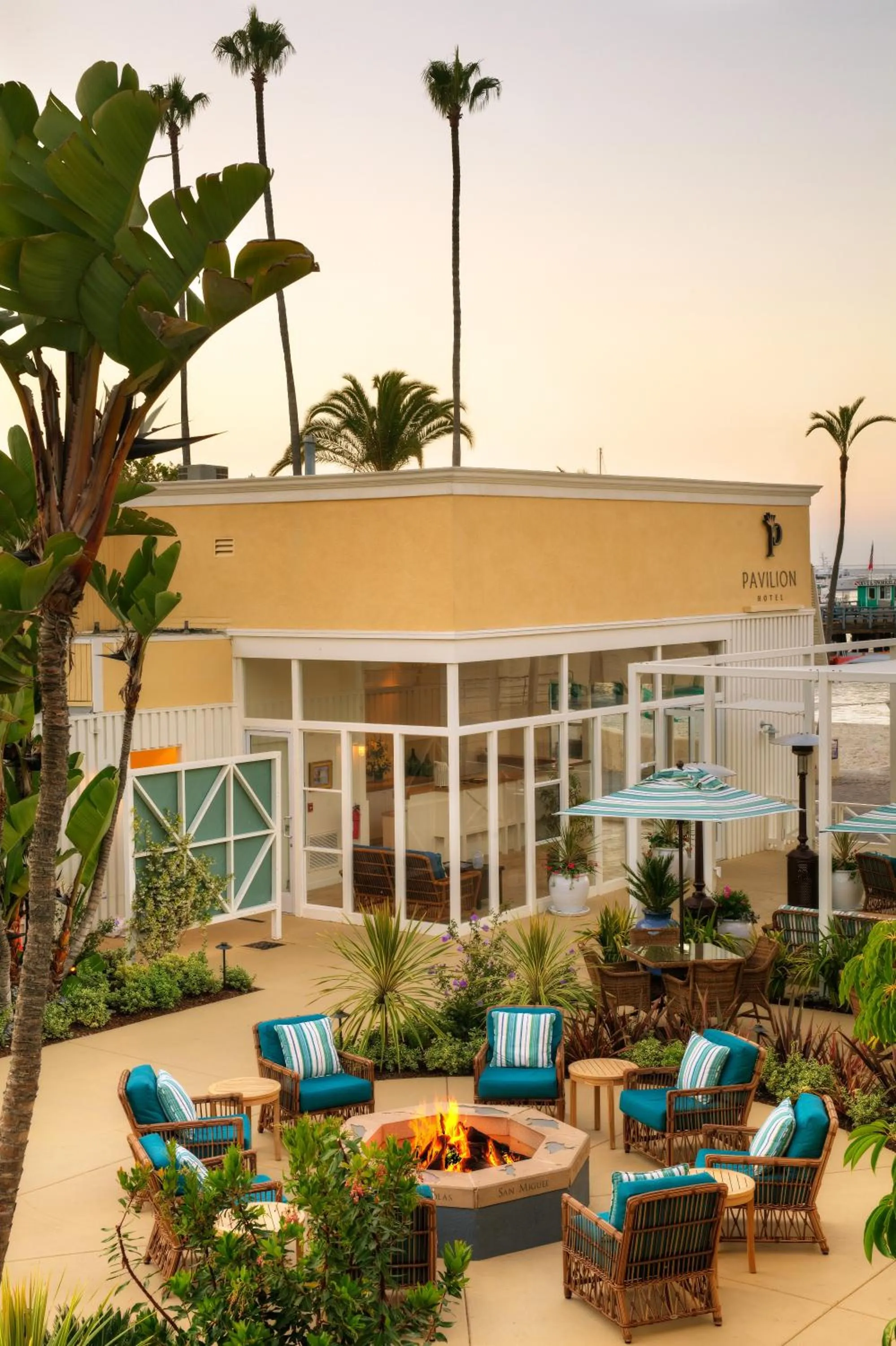 Facade/entrance in Pavilion Hotel