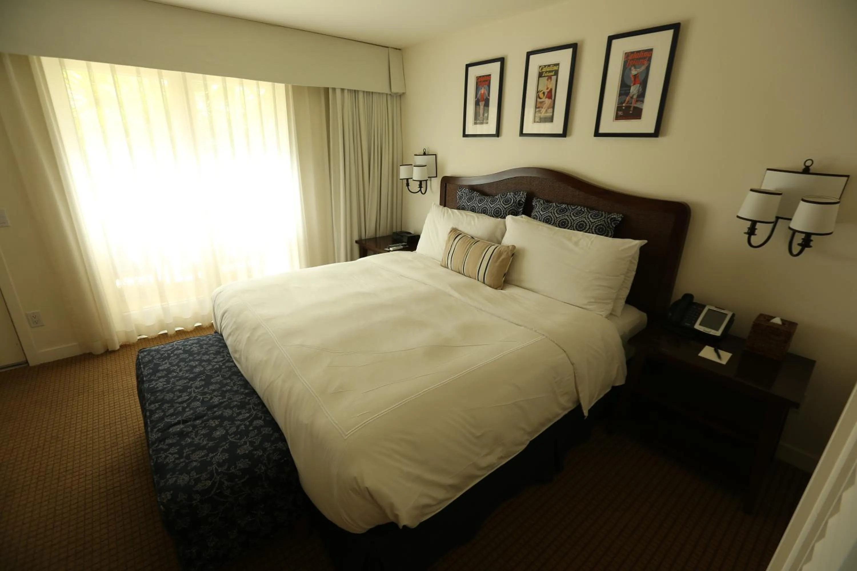 Bedroom in Pavilion Hotel