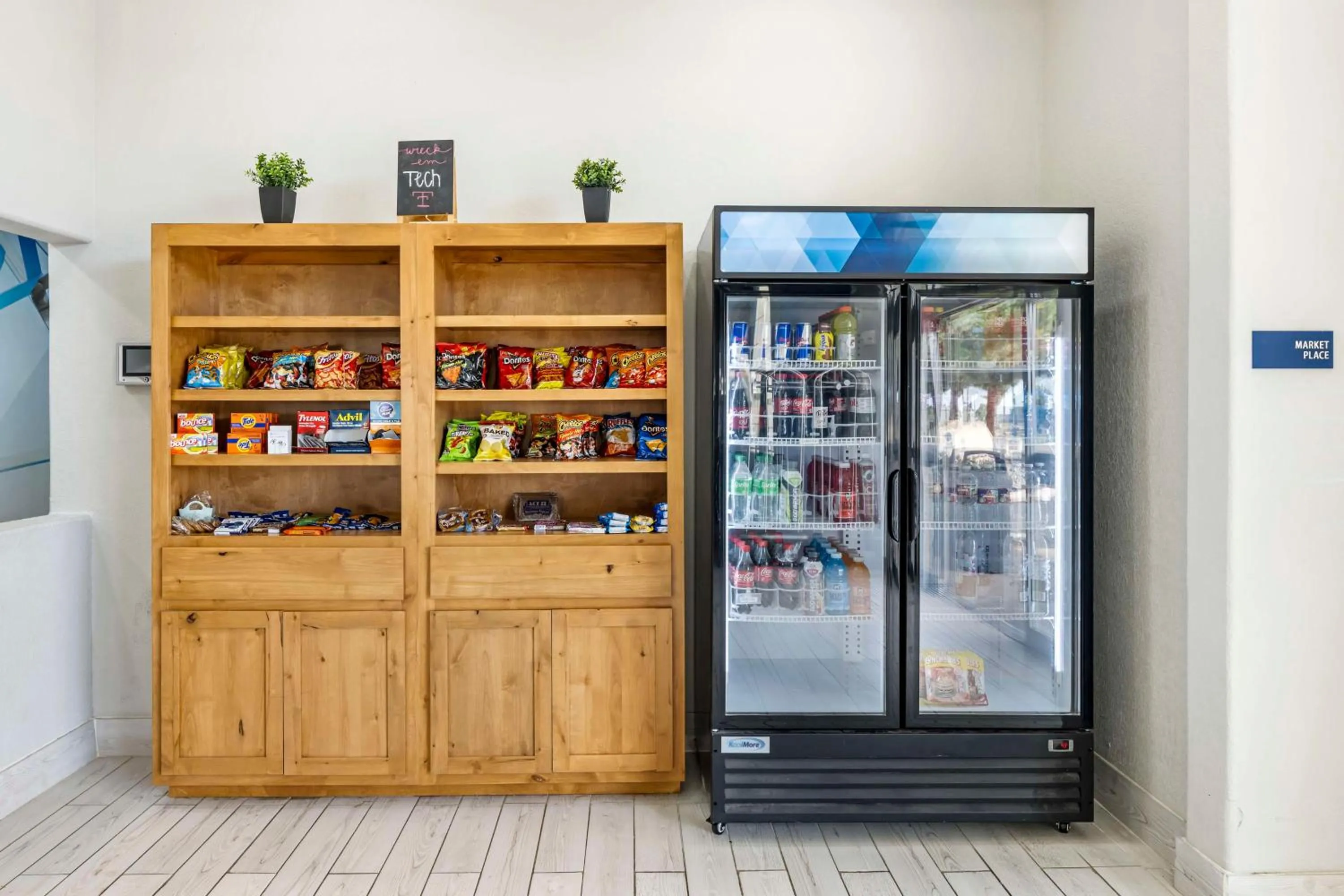 Property building in Best Western Lubbock West Inn & Suites