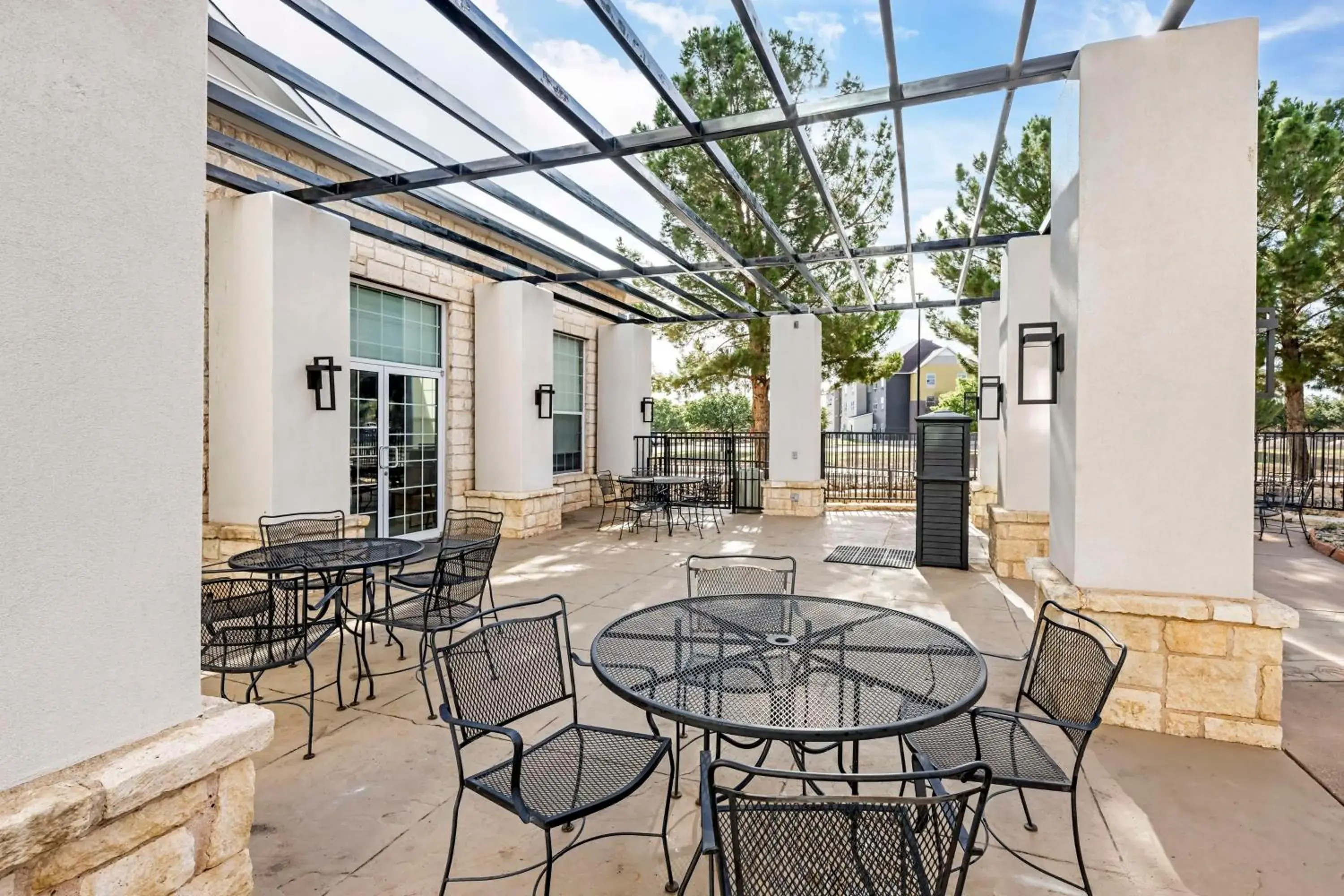 Property building in Best Western Lubbock West Inn & Suites Property building in Best Western Lubbock West Inn & Suites