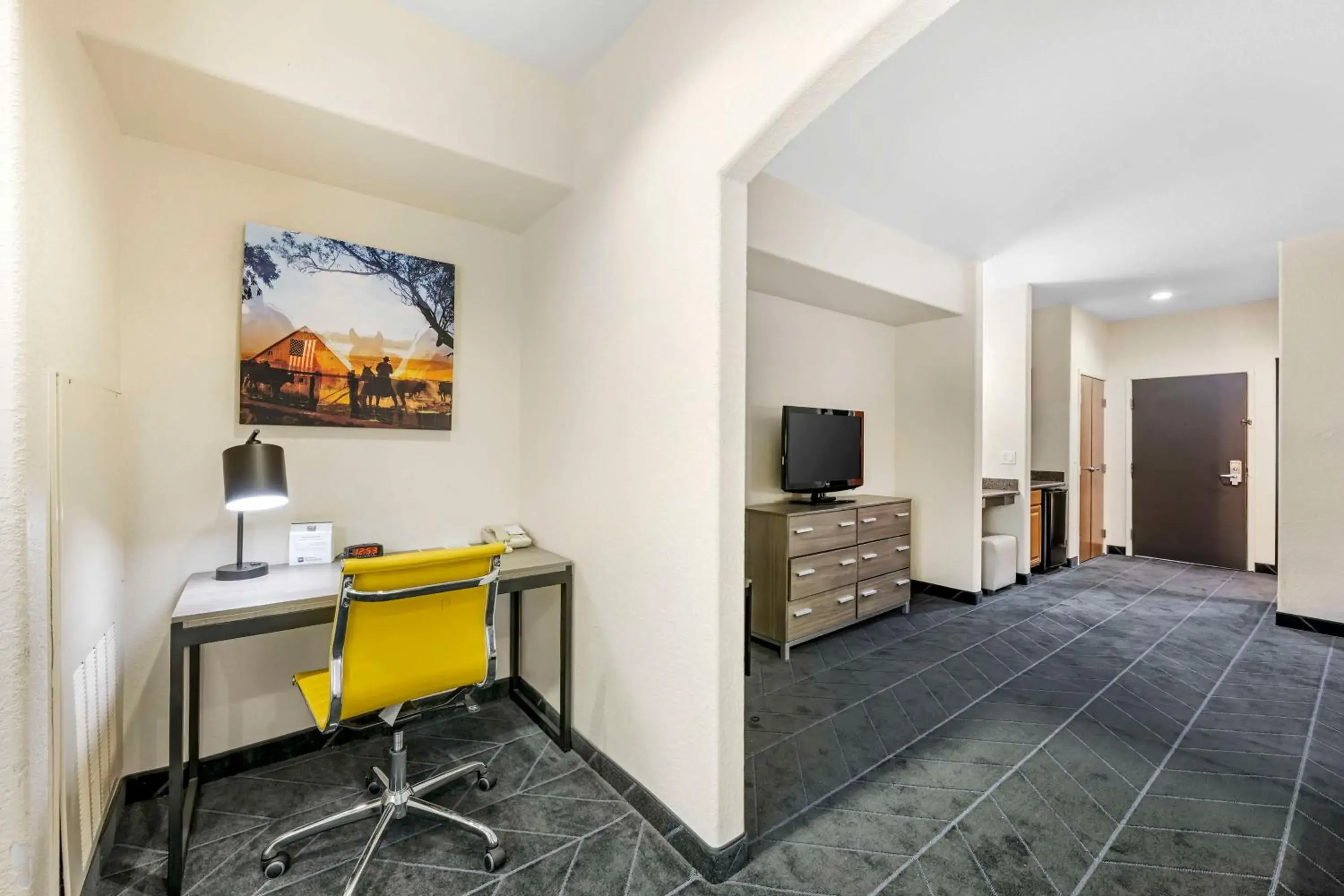 Bedroom in Best Western Lubbock West Inn & Suites Bedroom in Best Western Lubbock West Inn & Suites