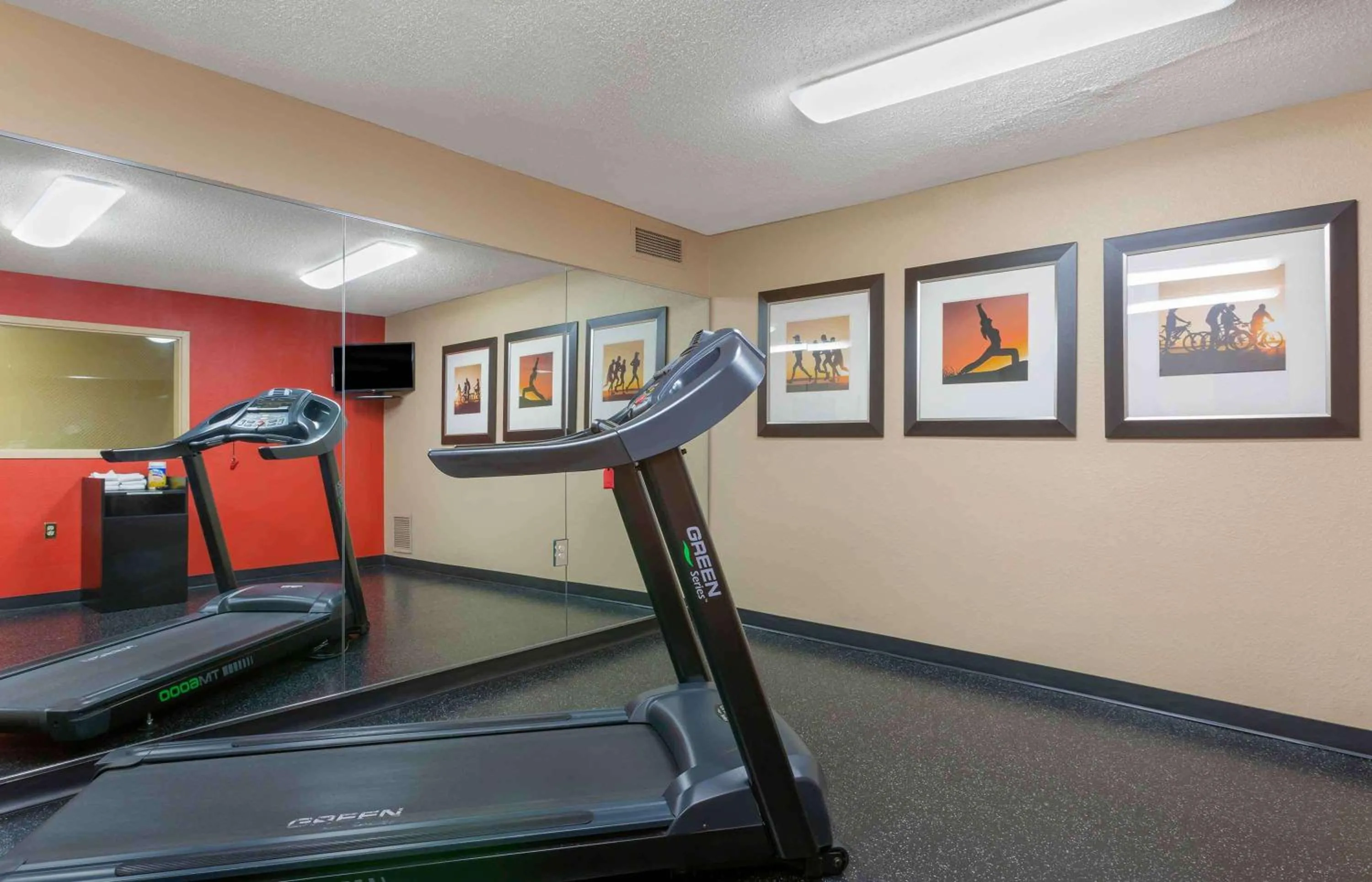 Fitness centre/facilities in Extended Stay America Suites - Toledo - Maumee