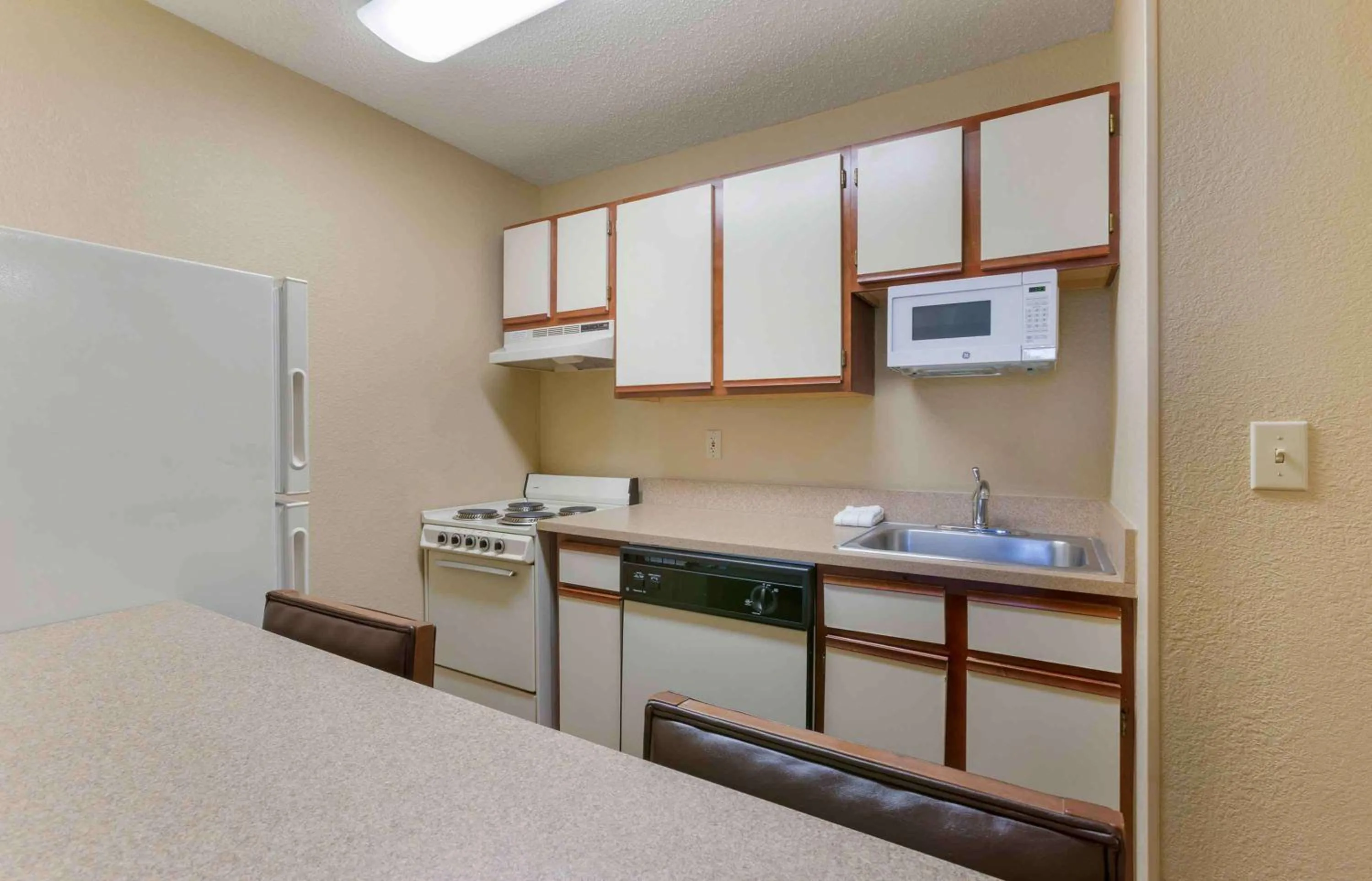 Bedroom in Extended Stay America Suites - Toledo - Maumee