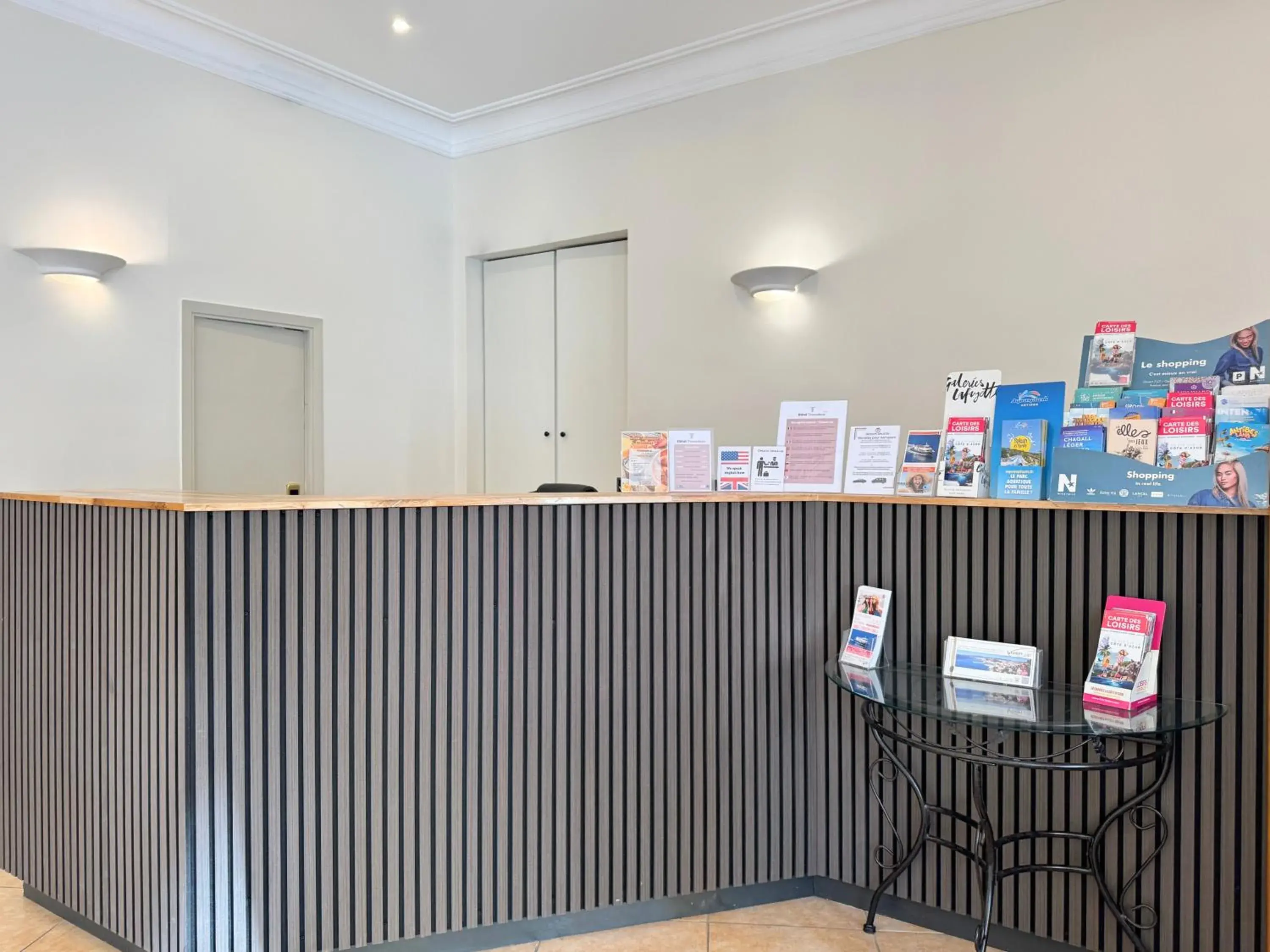 Lobby or reception in Trocadero Lobby or reception in Trocadero