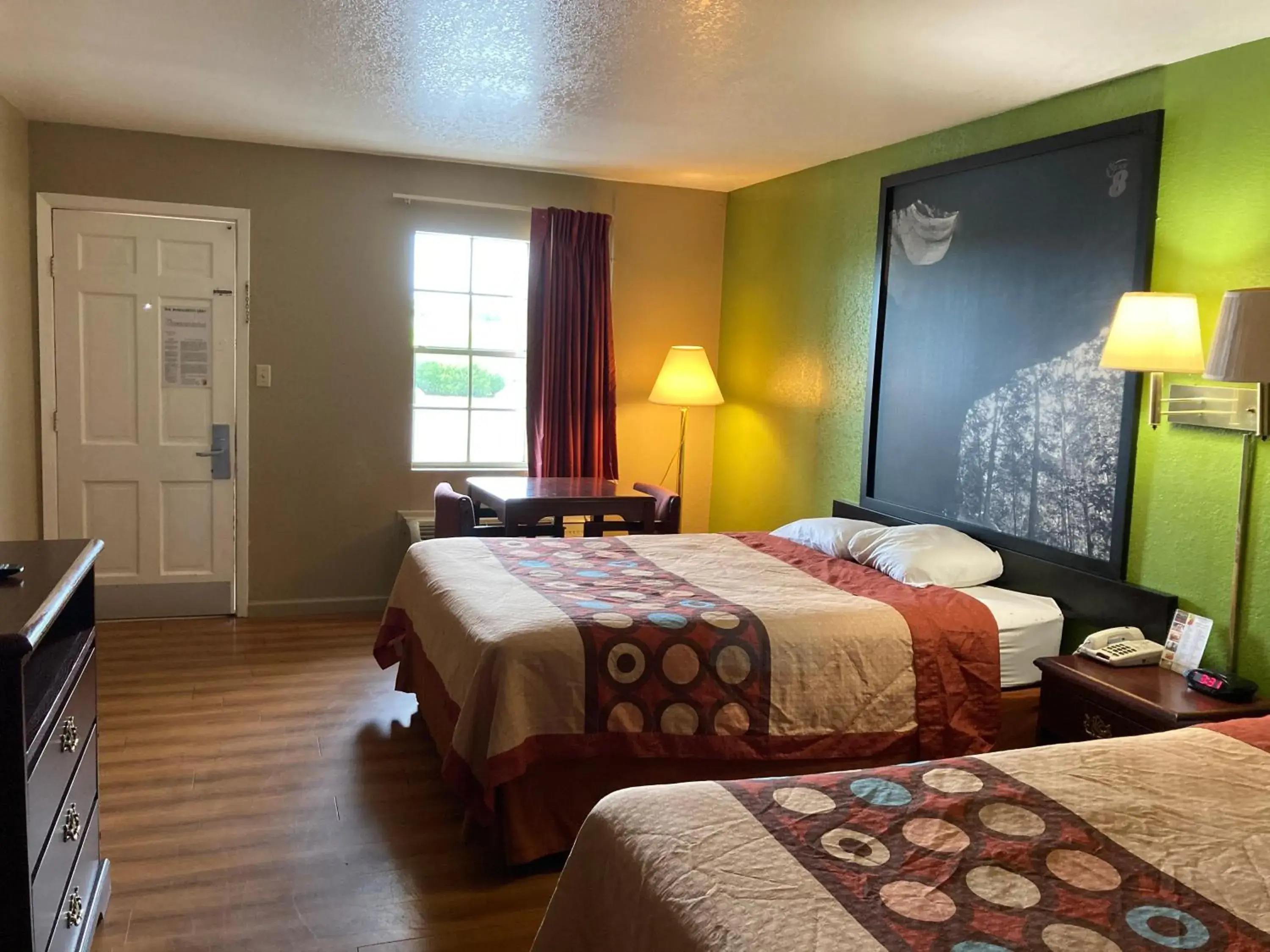 Bed in Super 8 by Wyndham Little Rock/North/Airport