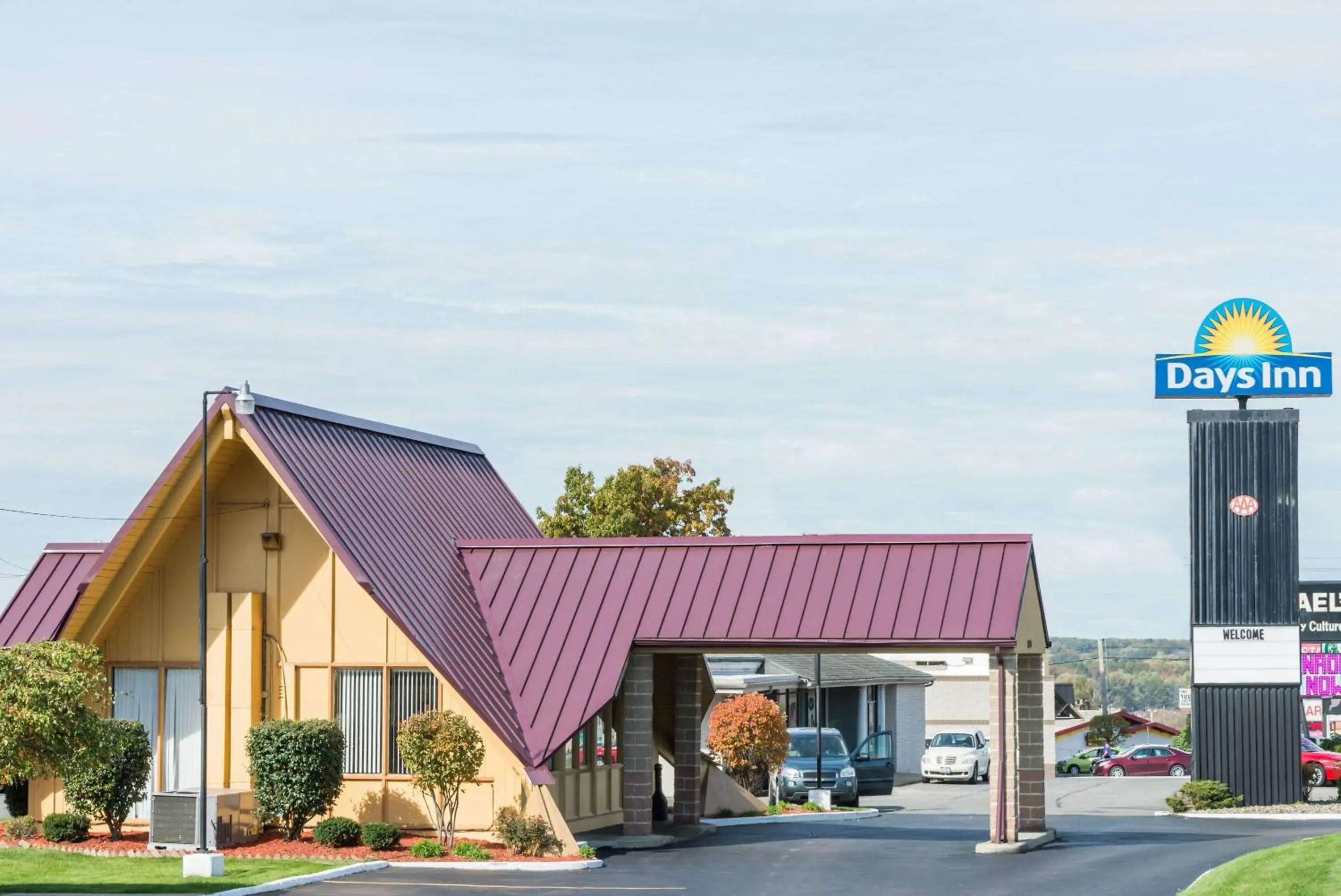 Property building in Days Inn by Wyndham Niles Property building in Days Inn by Wyndham Niles