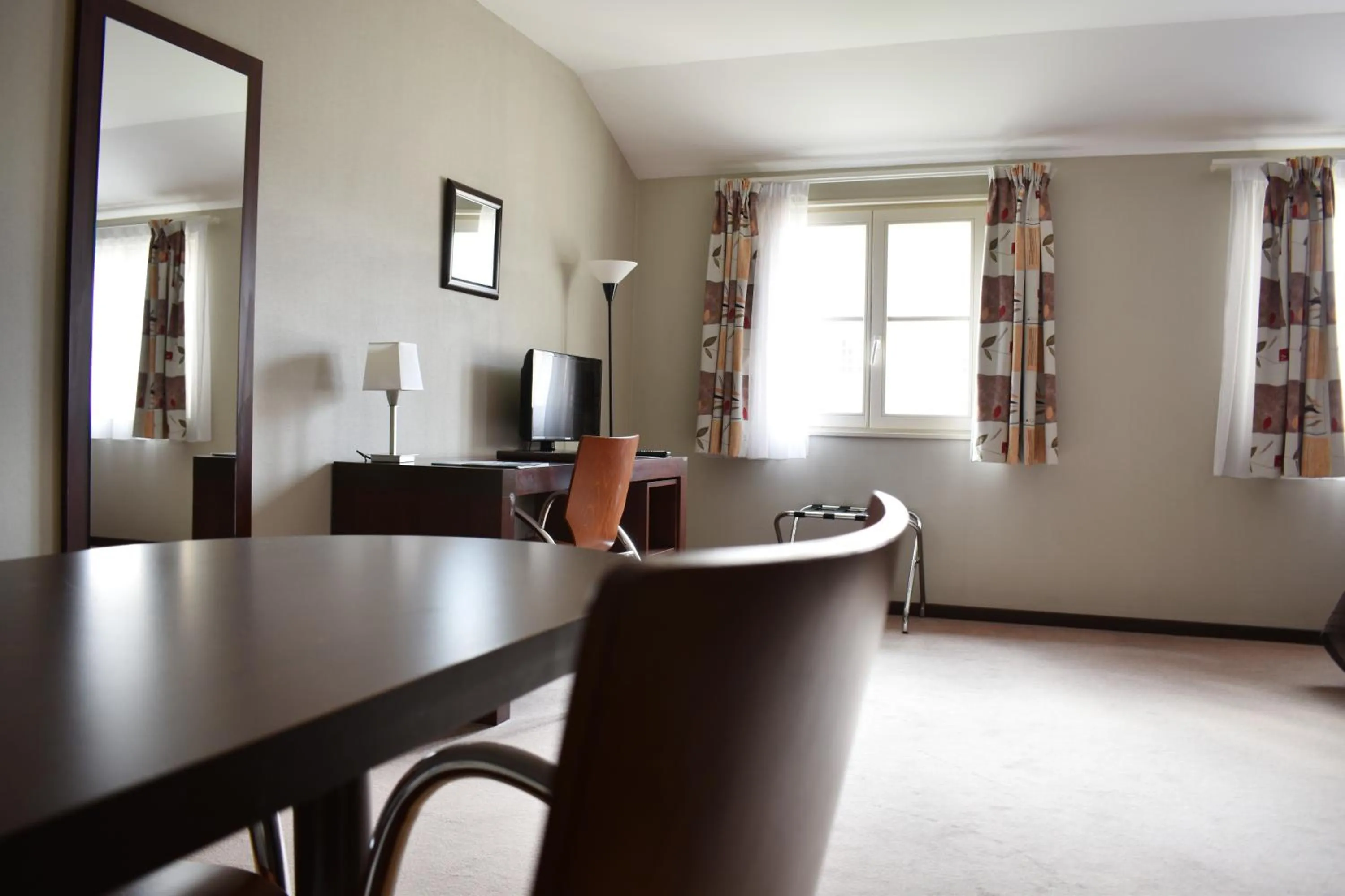Bedroom in Hôtel de l'Abbaye des Prémontrés