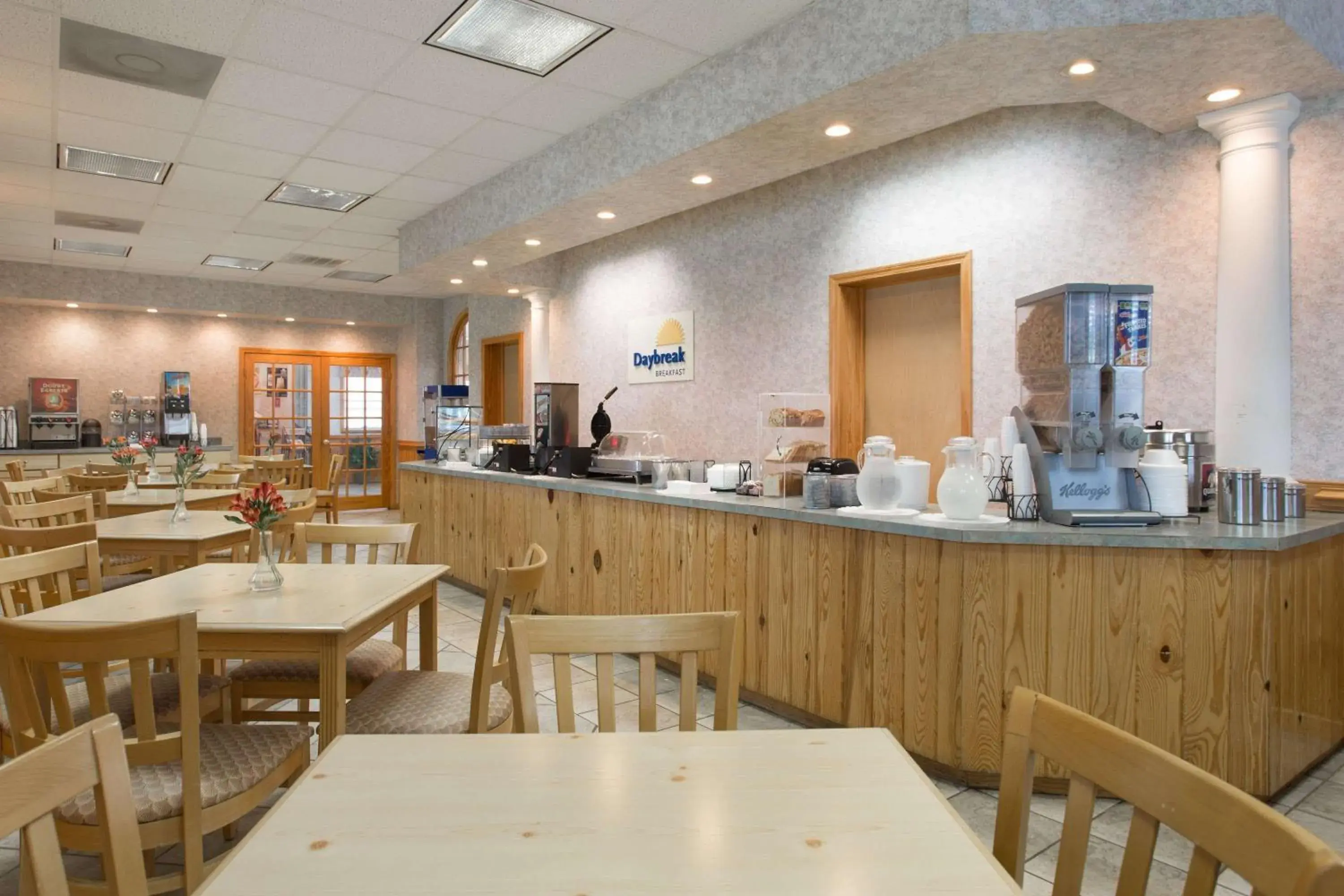 Restaurant/places to eat in Mariner Inn And Suites Restaurant/places to eat in Mariner Inn And Suites