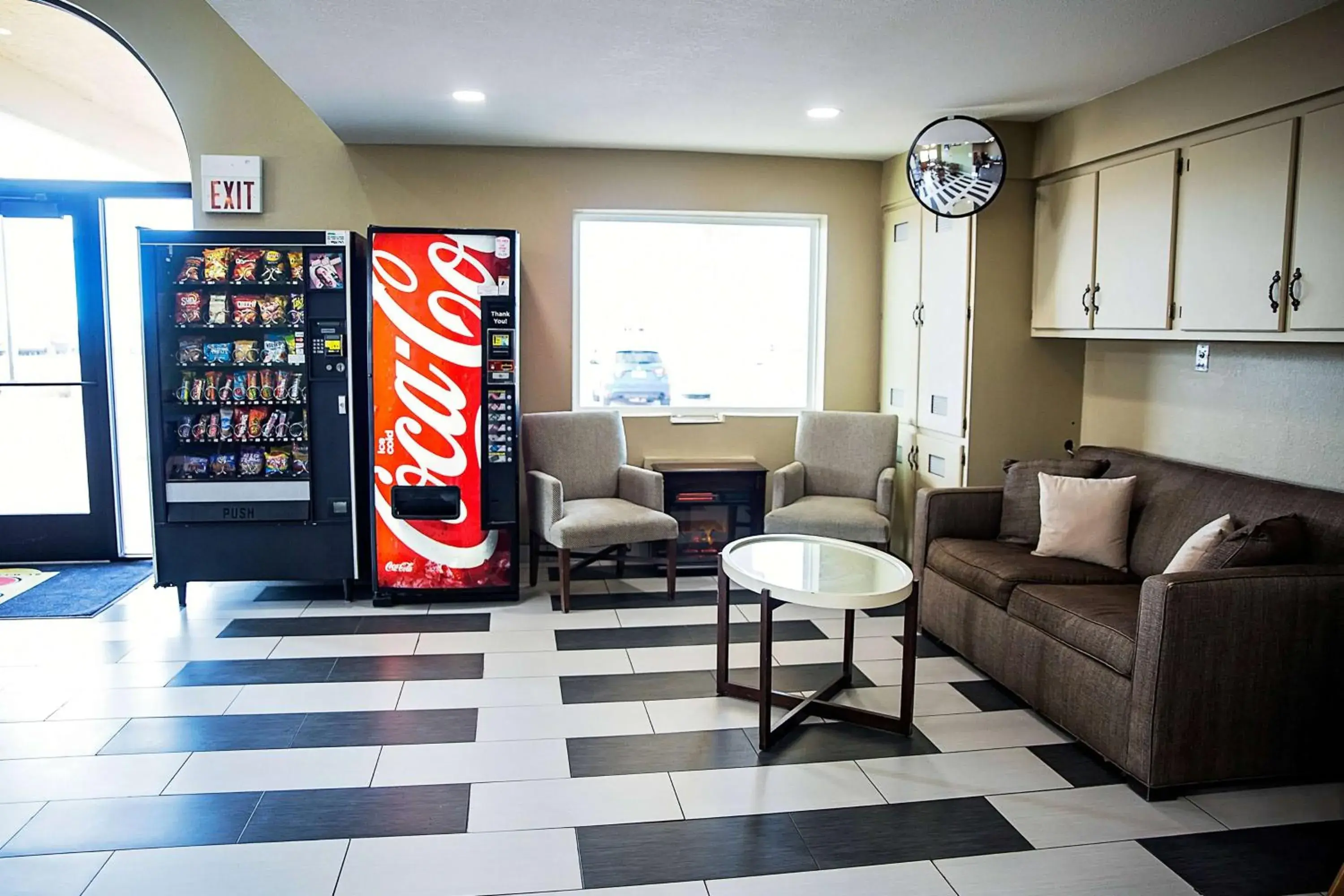 Lobby or reception in Super 8 by Wyndham Holbrook Lobby or reception in Super 8 by Wyndham Holbrook