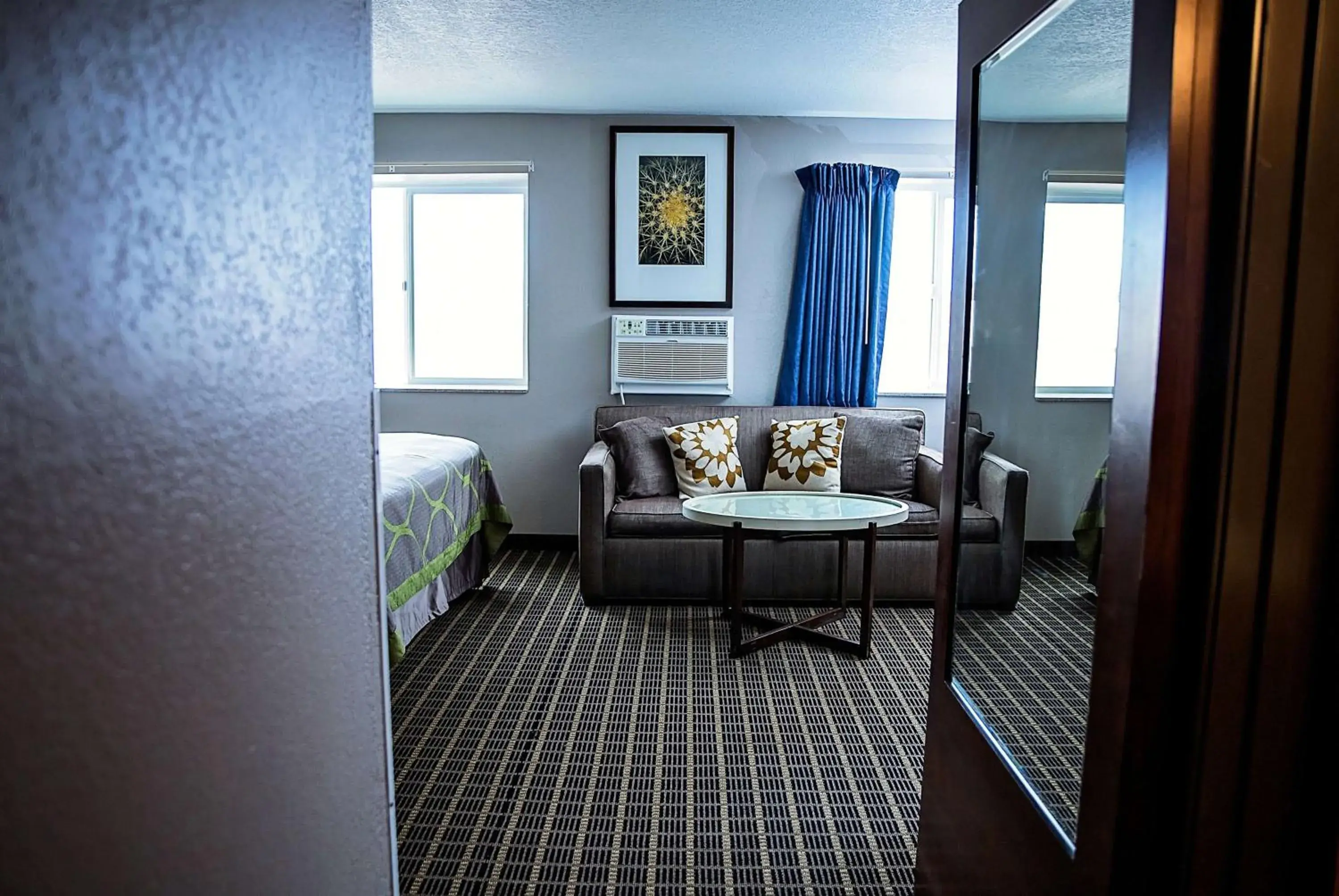 Photo of the whole room, Bed in Super 8 by Wyndham Holbrook Photo of the whole room, Bed in Super 8 by Wyndham Holbrook