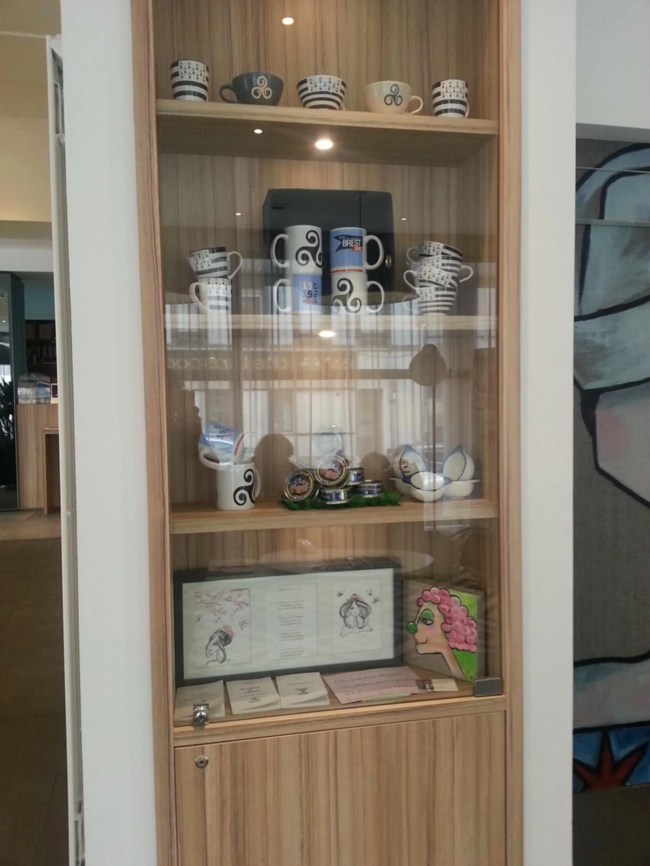 On-site shops in Kyriad Hotel Brest