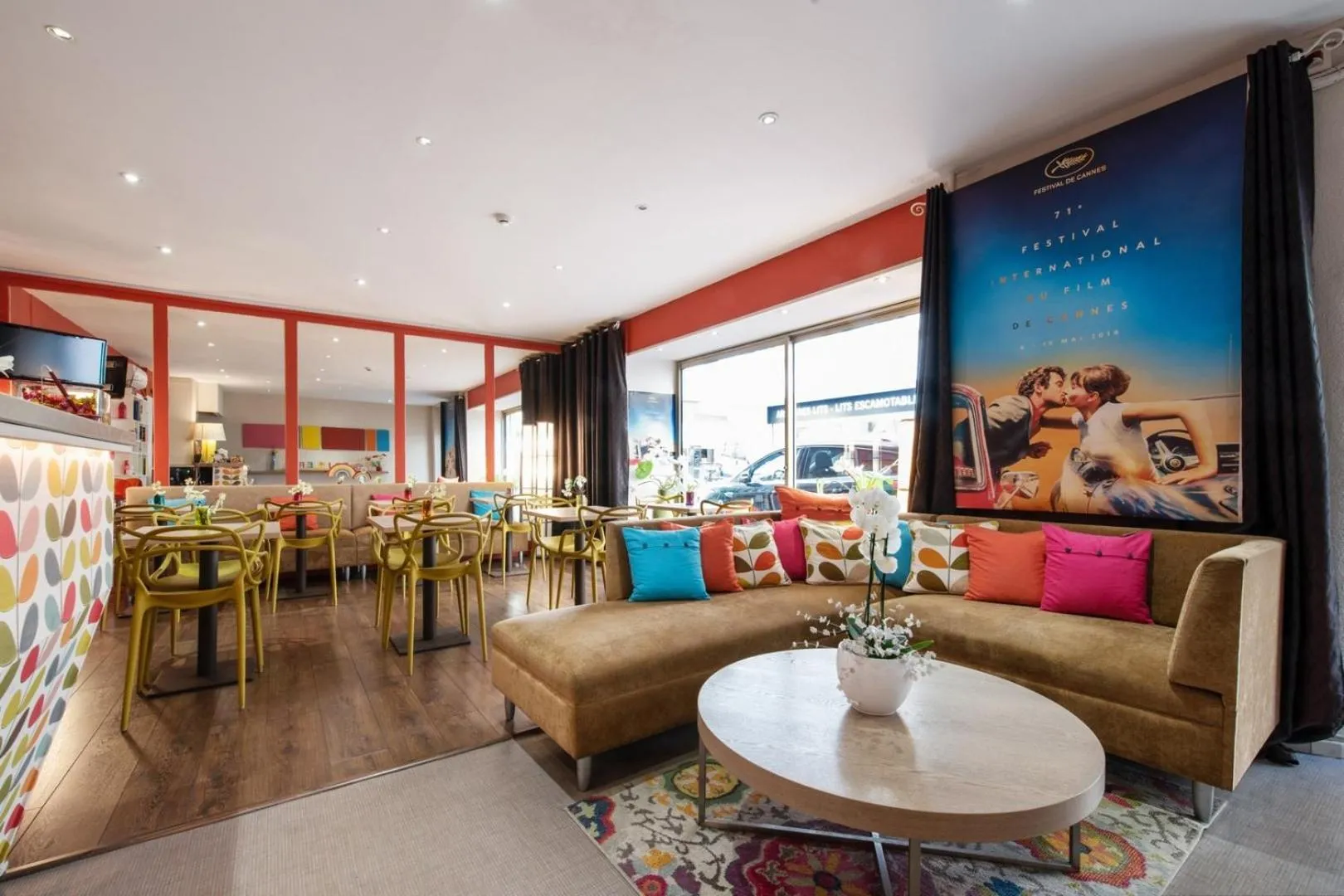 Lounge or bar in Hôtel Brimer Cannes