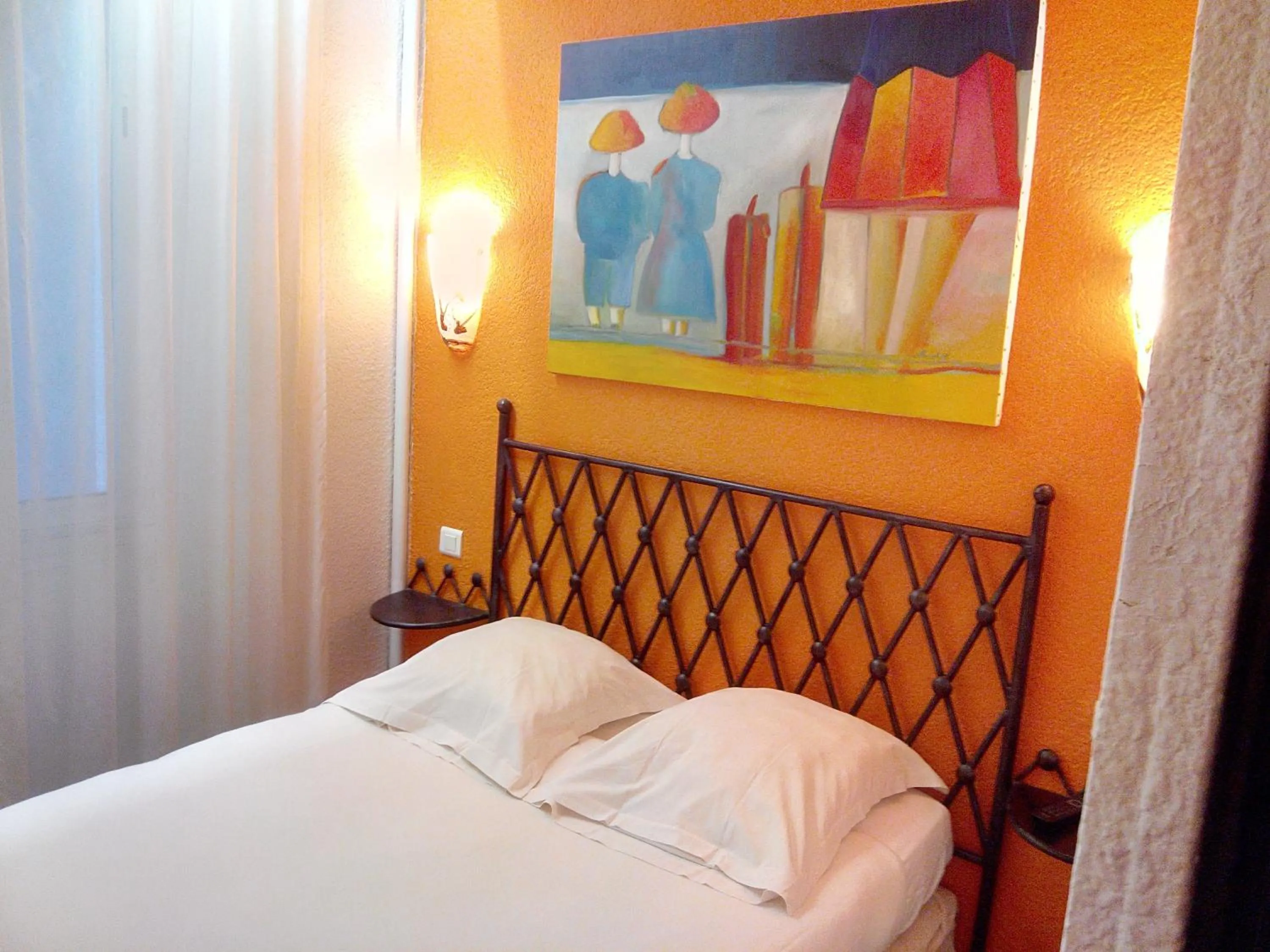 Bed in Hôtel Brimer Cannes