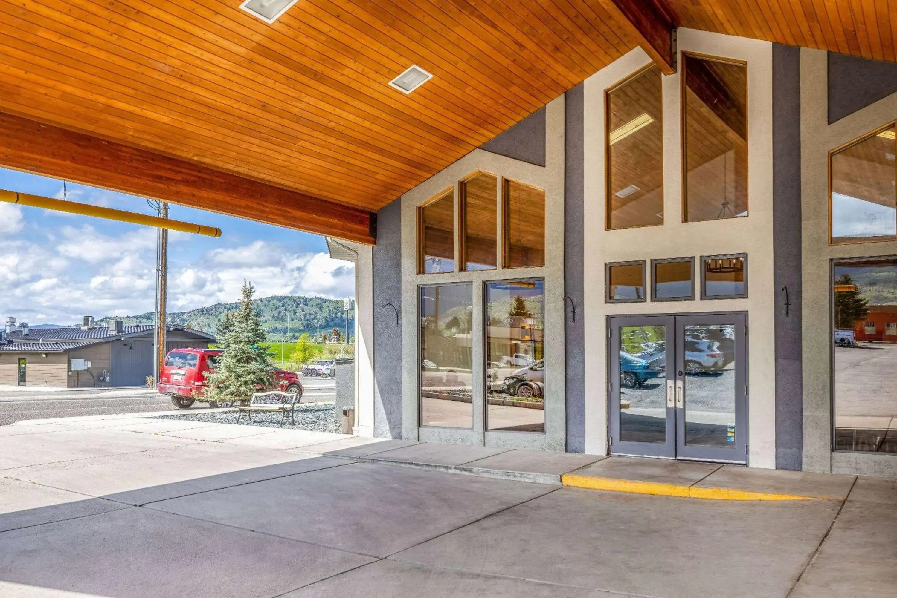 Property building in Wingate by Wyndham Butte City Center Property building in Wingate by Wyndham Butte City Center